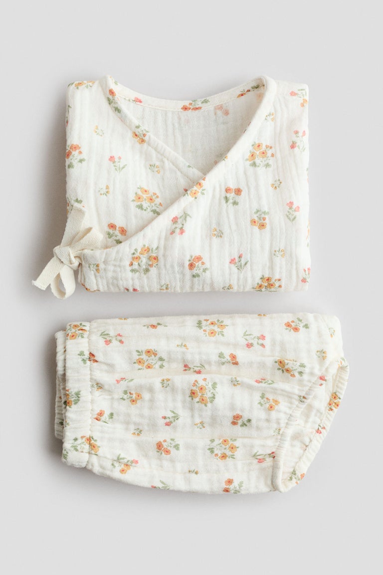 2-piece wrapover muslin set Image 2 of 3