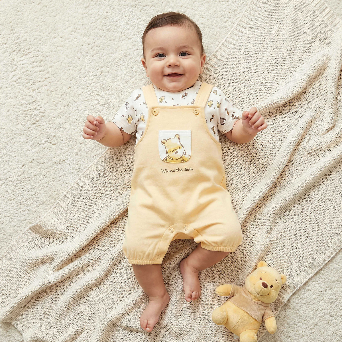 Disney Round Neck Short Sleeves T-shirt and Dungaree Set with Winnie the Pooh Print