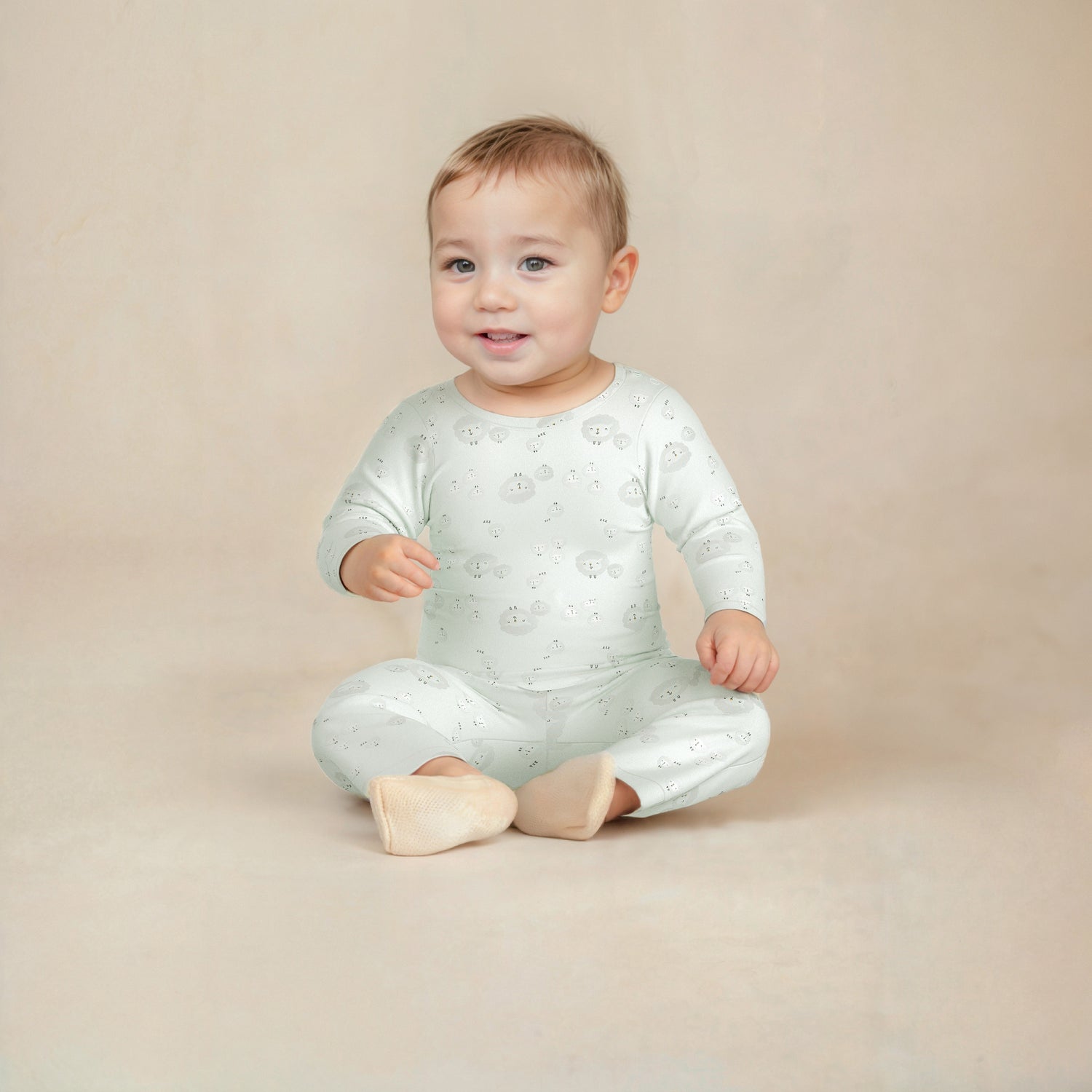 Juniors Lamp Print T-shirt and Pyjama Set