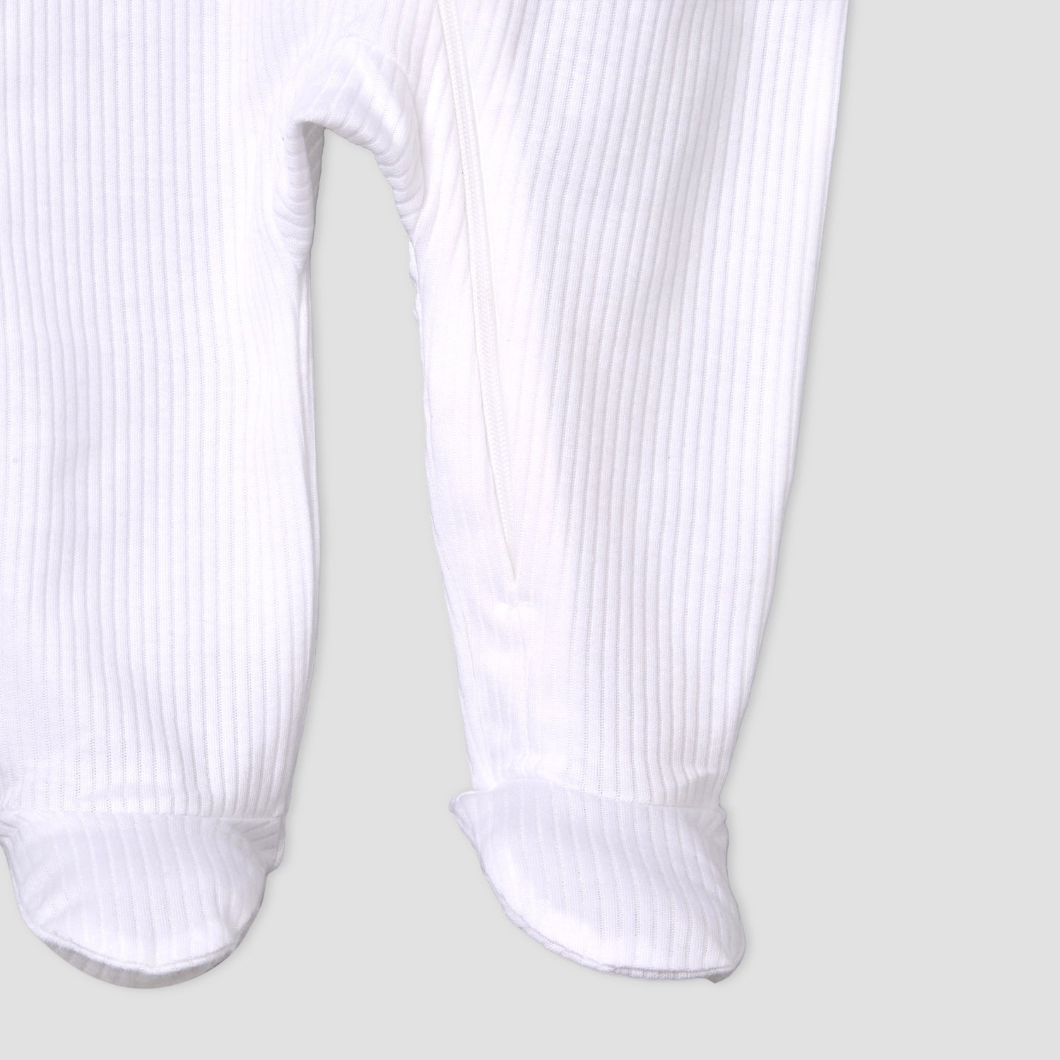 Pack of 3 Juniors Cotton Round Neck Long Sleeves Sleepsuit with Zip Closure