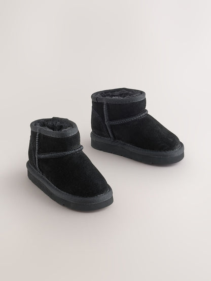 Black Standard Fit (F) Water Repellent Suede Pull On Boots - Size EU 19 (UK 3)