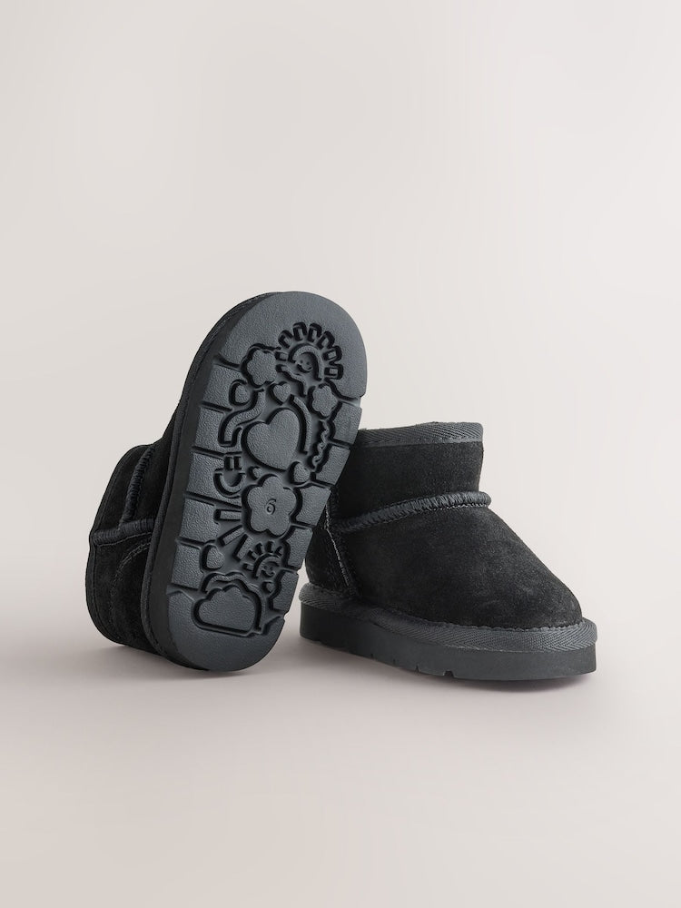 Black Standard Fit (F) Water Repellent Suede Pull On Boots - Size EU 19 (UK 3)