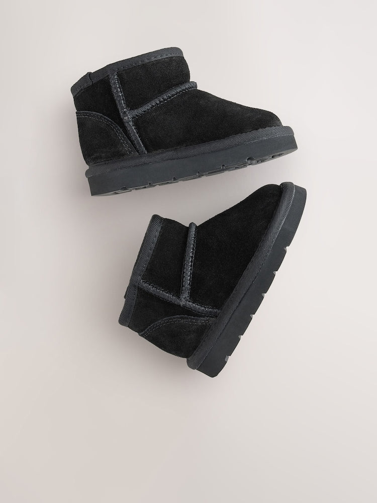 Black Standard Fit (F) Water Repellent Suede Pull On Boots - Size EU 19 (UK 3)