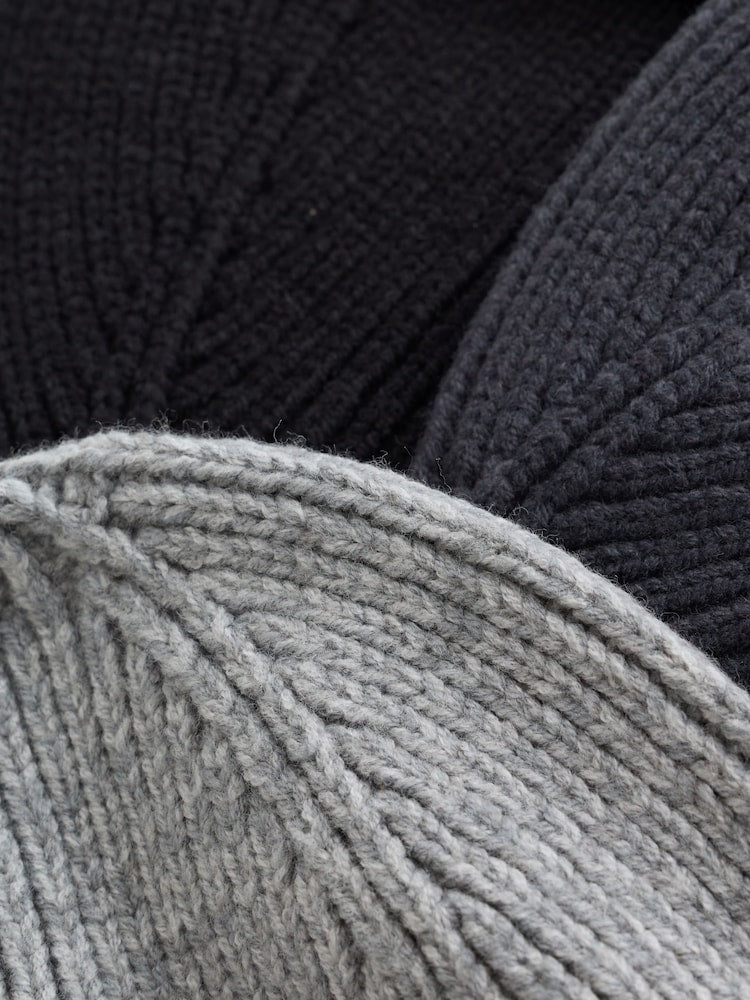 Black/Grey