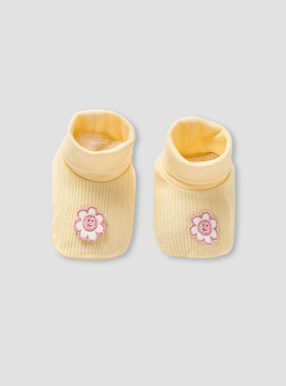 Juniors 5-Piece Girls Gift Set - Cotton - Sleepsuit, Blanket, Beanie, Hanger, Booties - Floral Print-baby-girls-clothing-setsandcoords-image-6