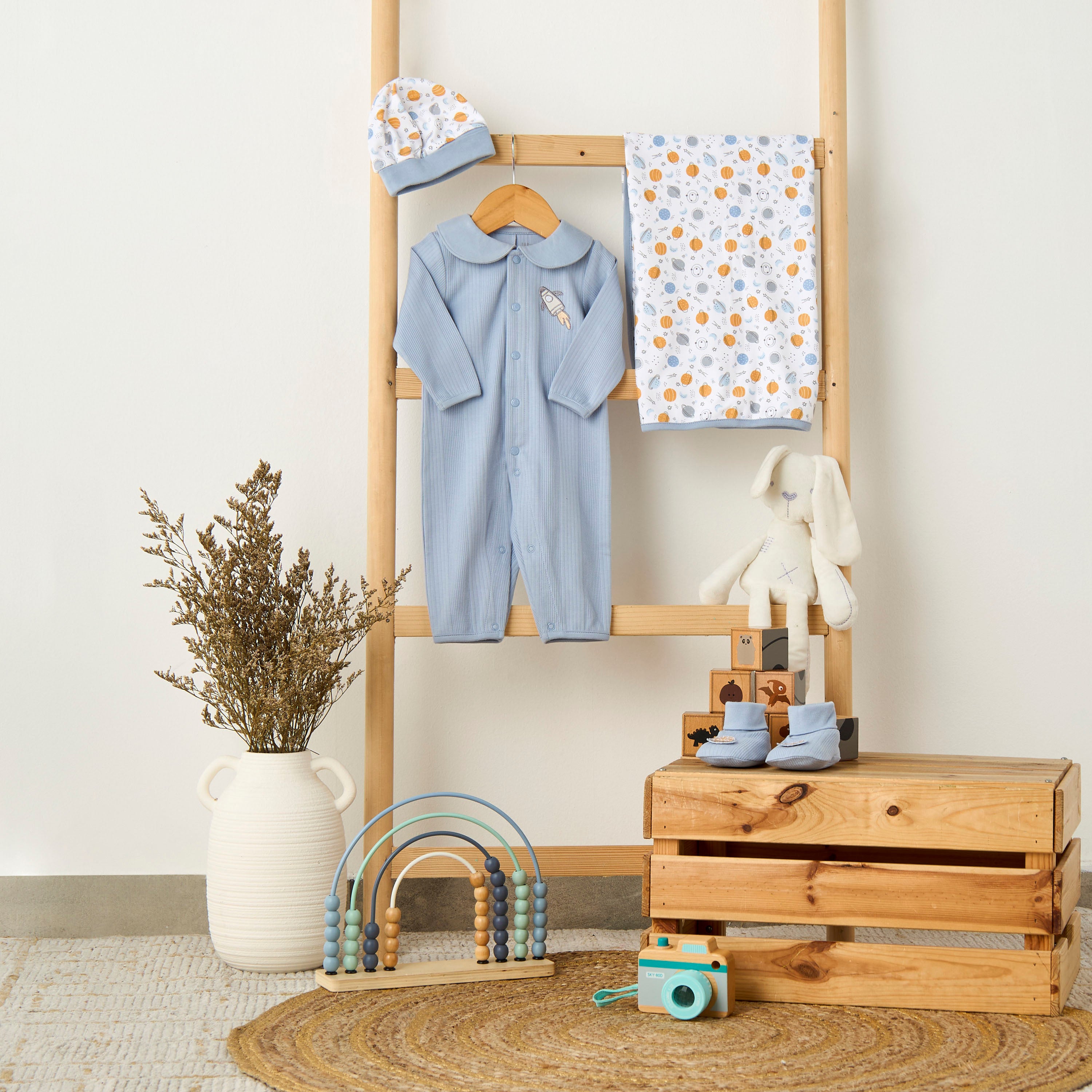 Set of 5 Juniors Clothing Gift Set with Planet Print