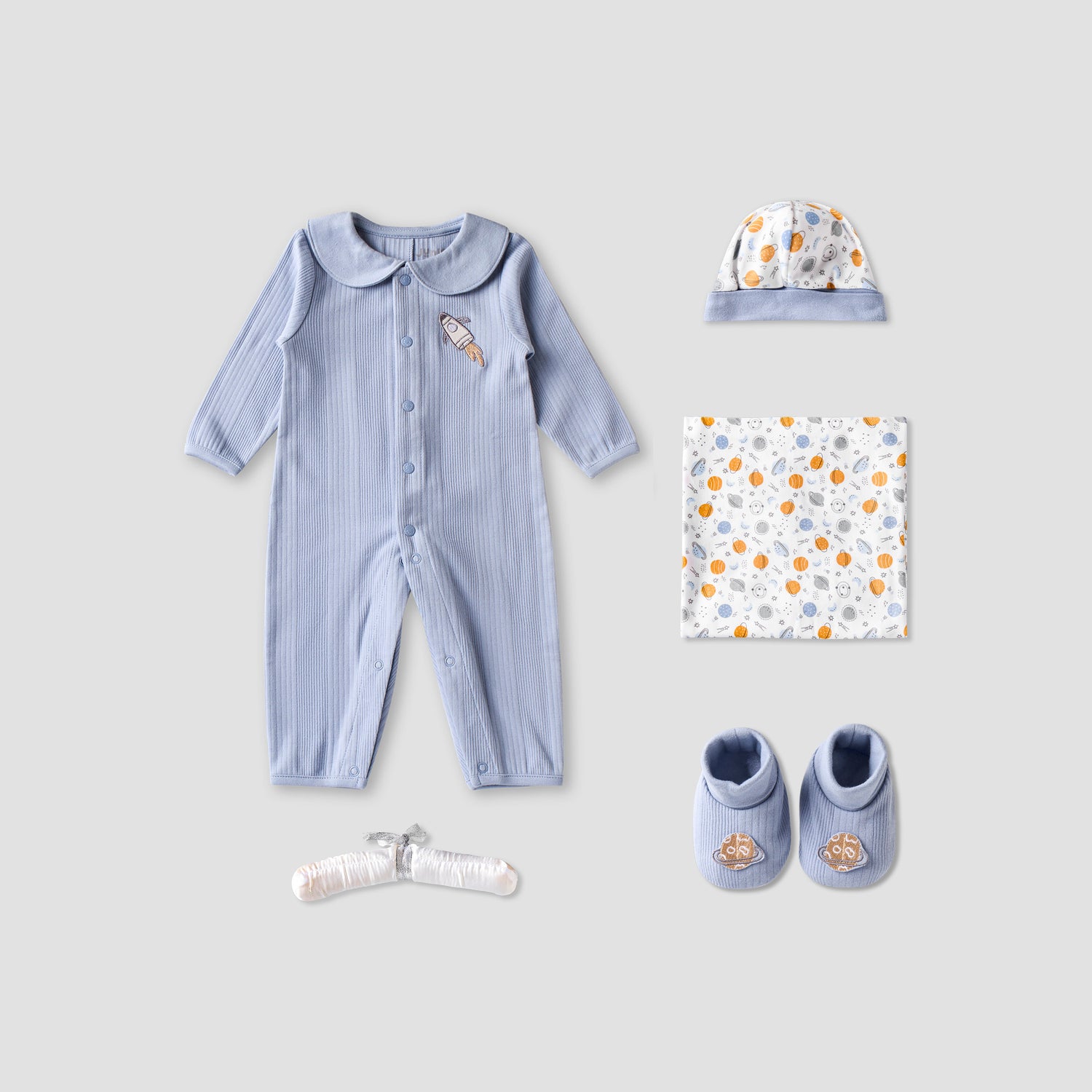 Set of 5 Juniors Clothing Gift Set with Planet Print