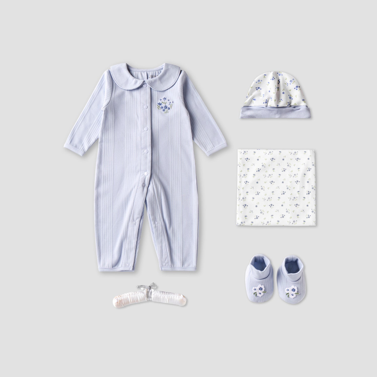 Set of 5 Juniors Clothing Gift Set with Floral Print