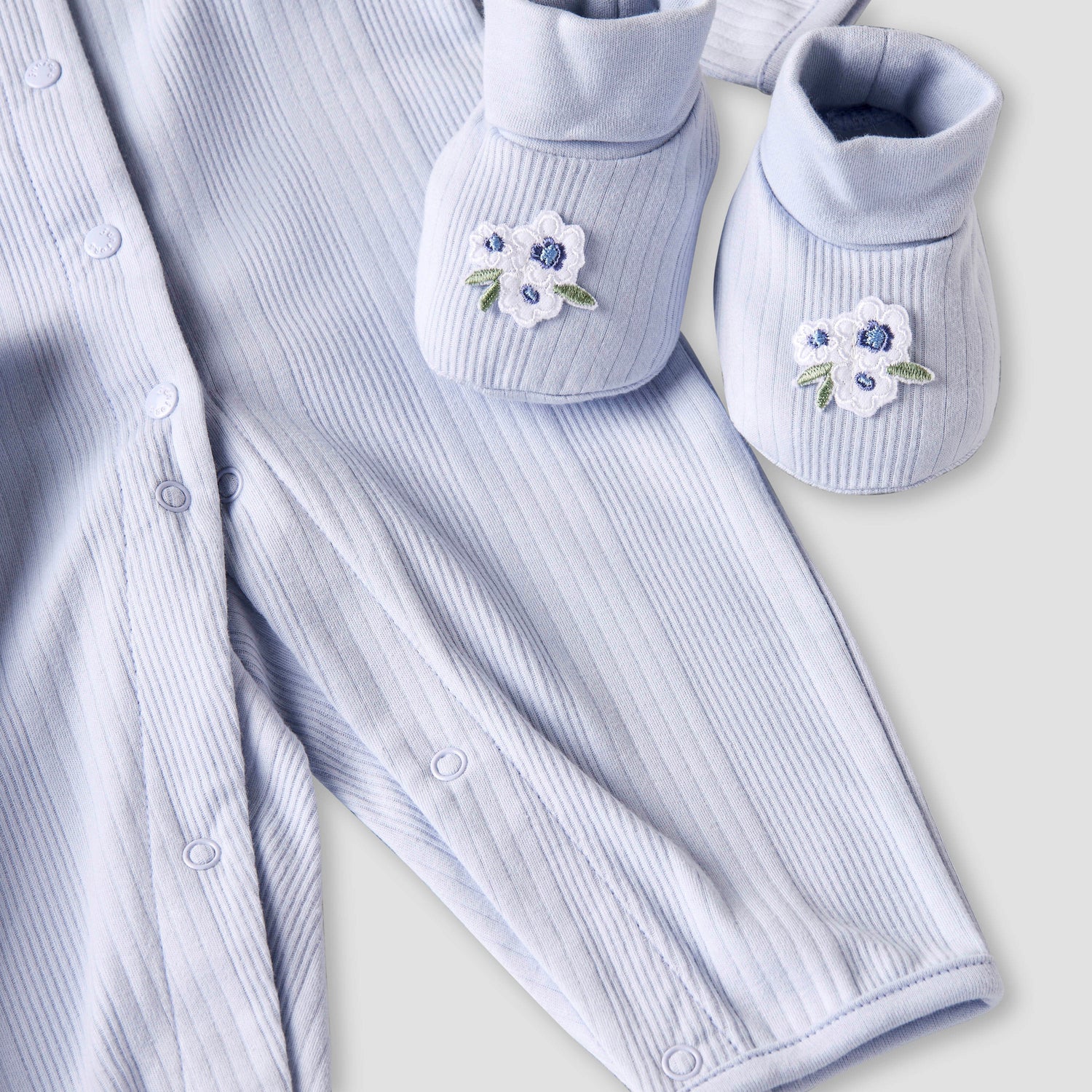 Set of 5 Juniors Clothing Gift Set with Floral Print