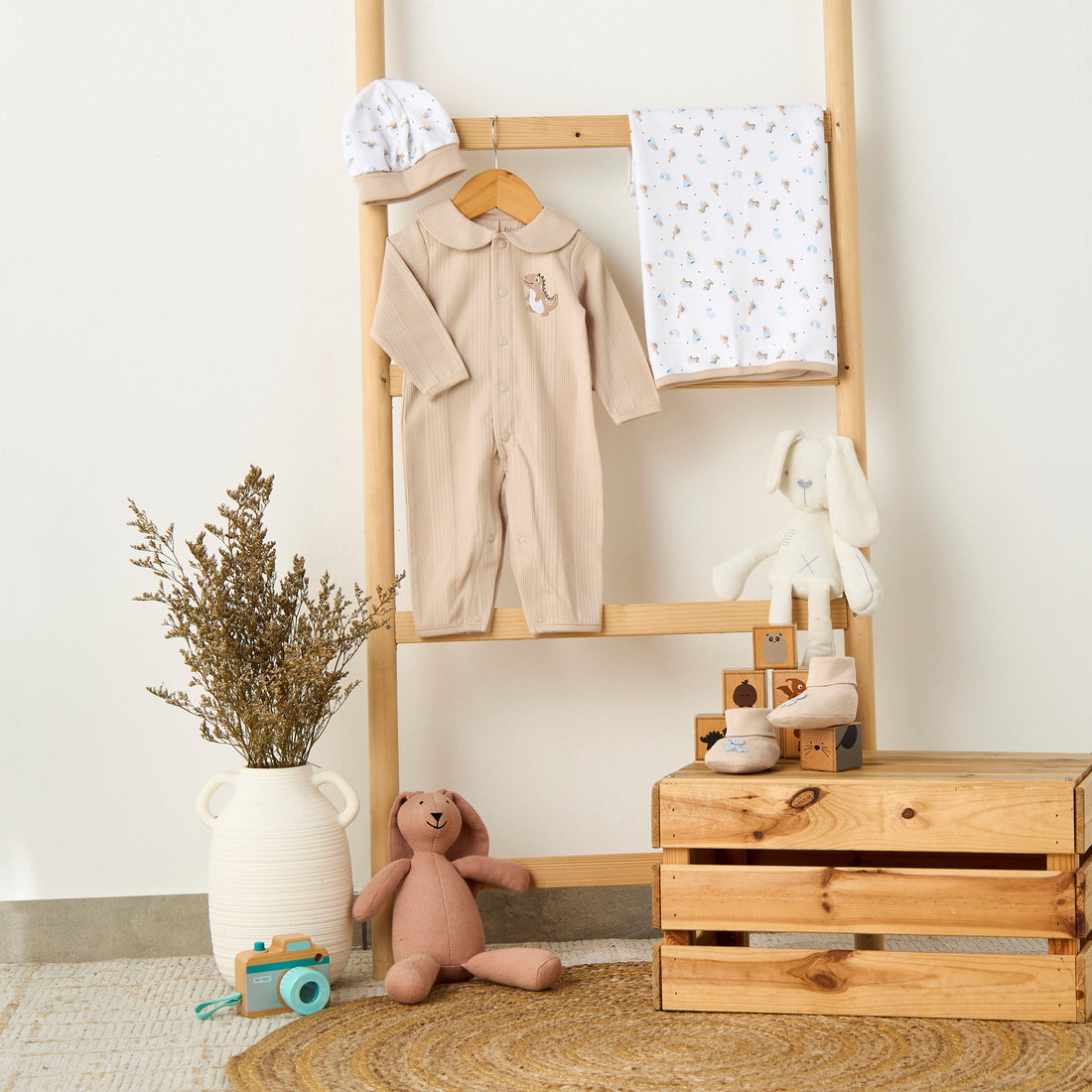 Set of 5 Juniors Clothing Gift Set with Dinosaur Print