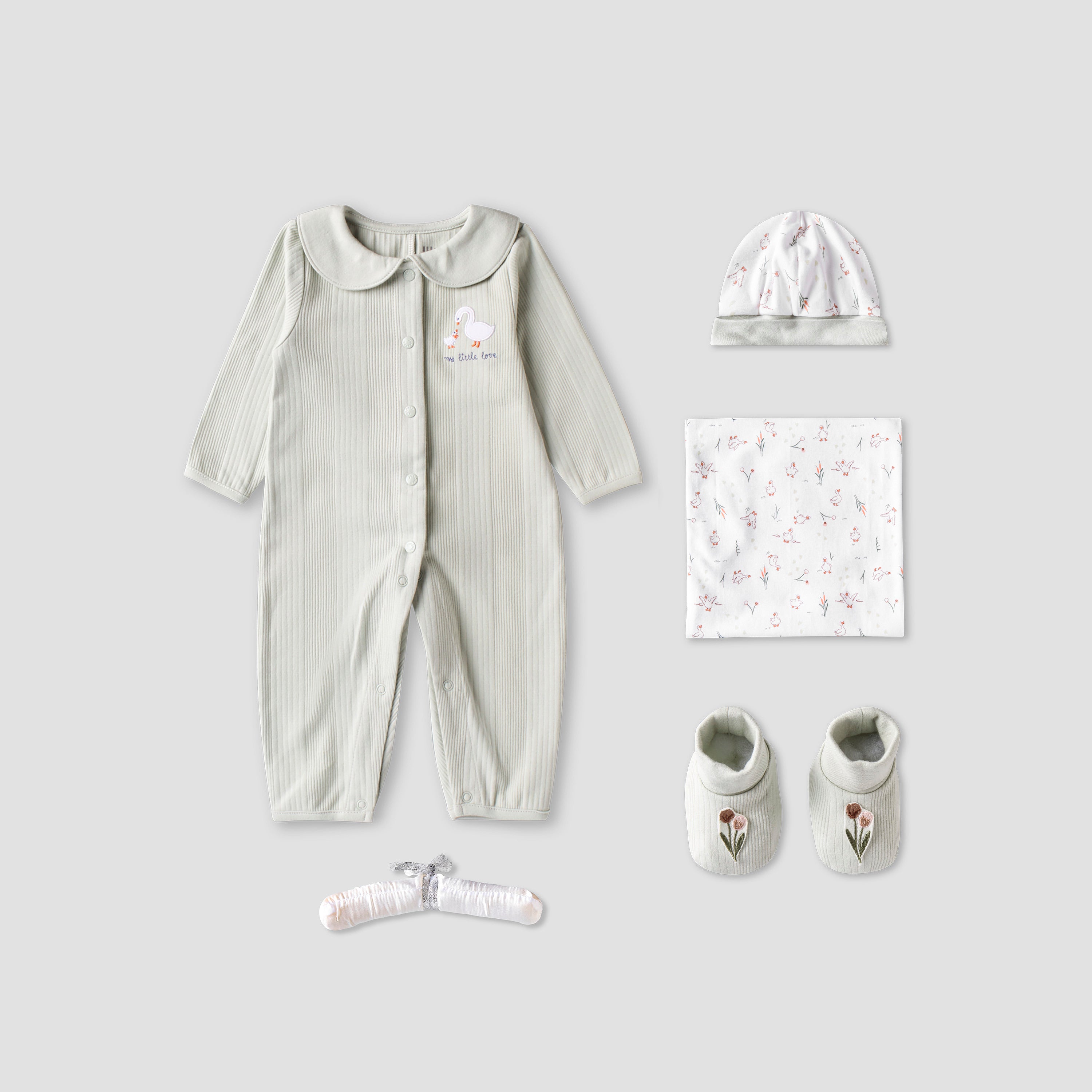 Set of 5 Juniors Clothing Gift Set with Duck Print