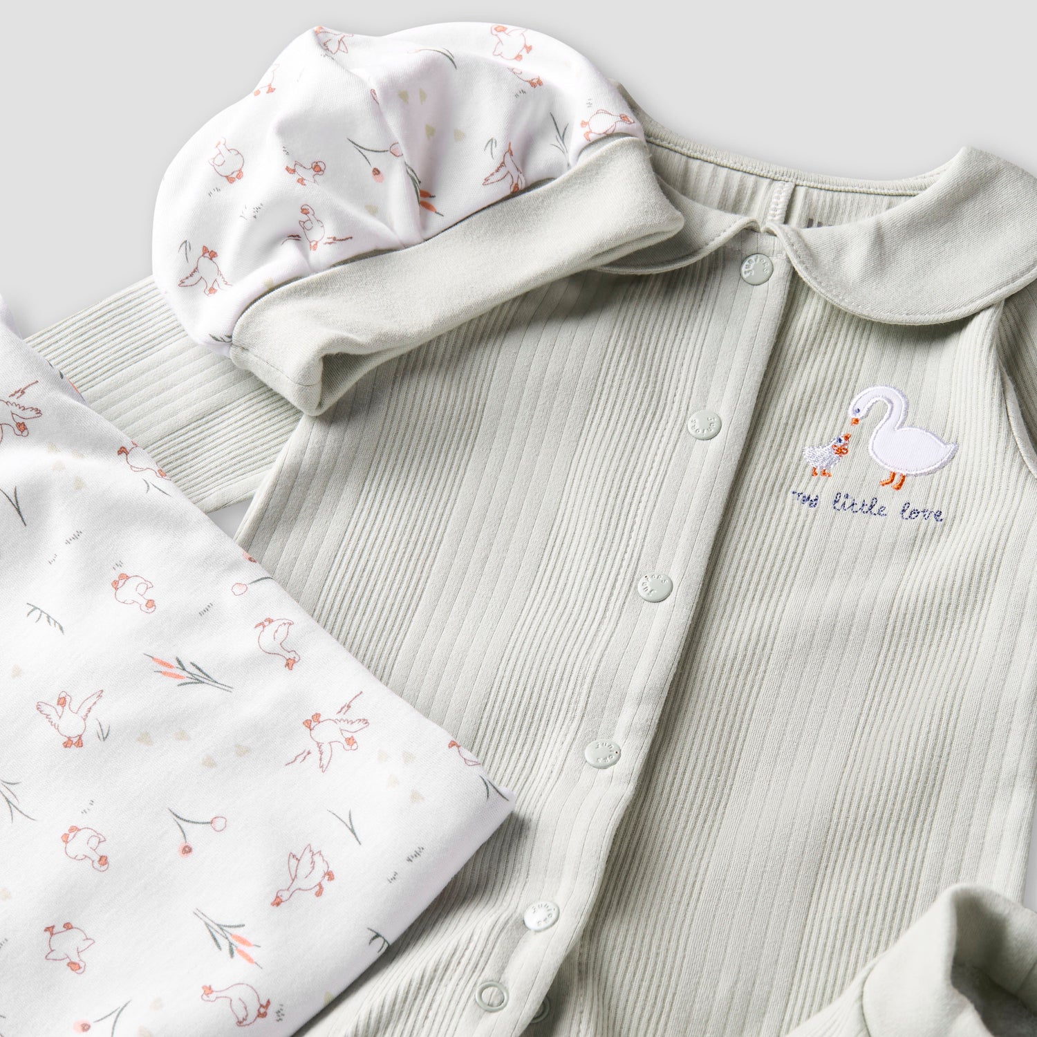 Set of 5 Juniors Clothing Gift Set with Duck Print