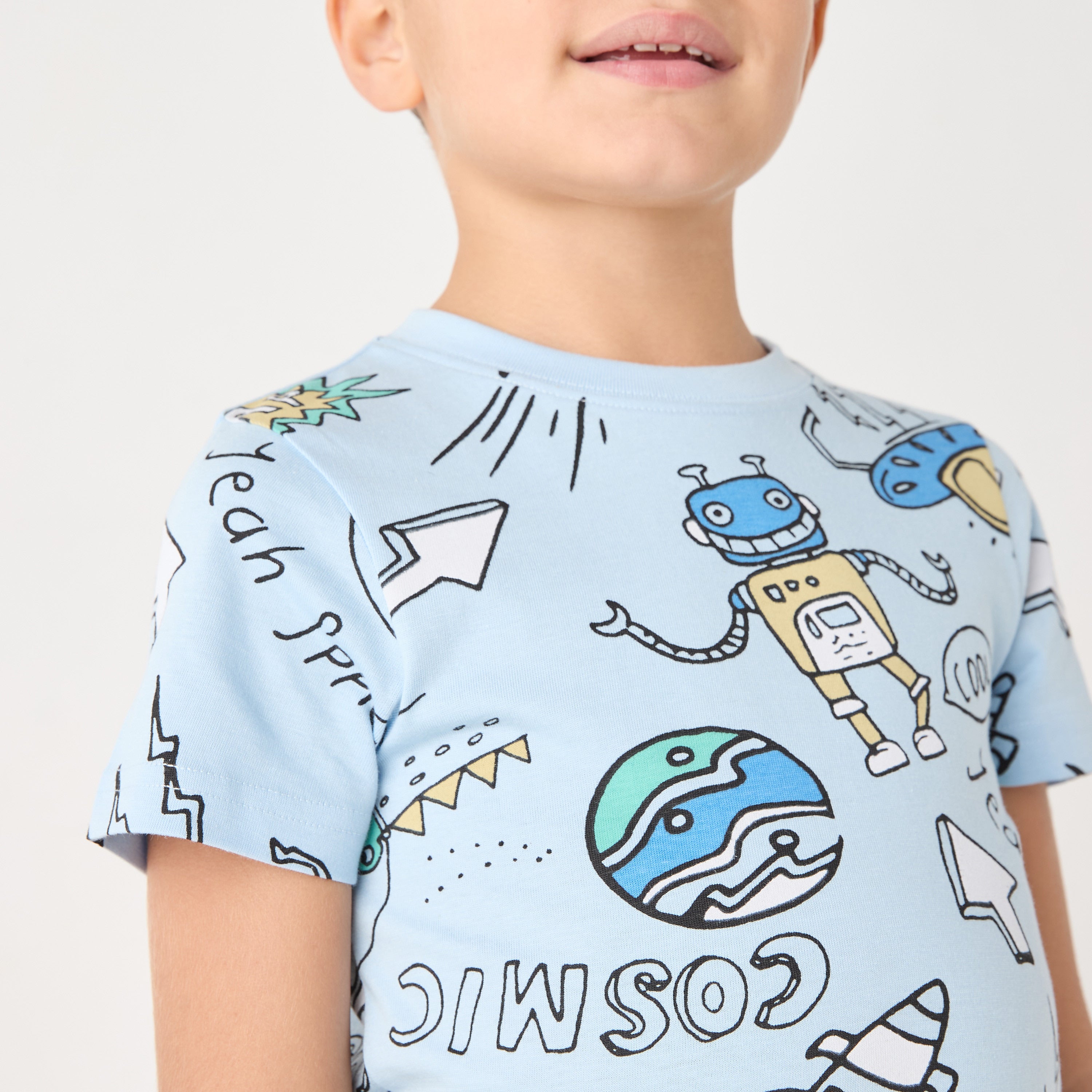 Juniors All-Over Graphic Print Short Sleeves T-shirt and Elasticated Joggers