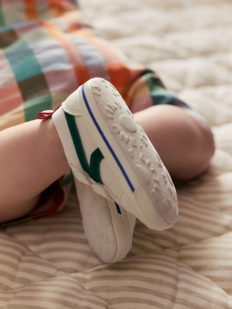 White/Green Touch Fastening Baby Trainers (0-2mths) - Size Up To 3 Months (50 - 62cm)