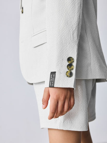 Baker by Ted Baker White/Blue Seersucker Textured Suit Jacket and Shorts Set