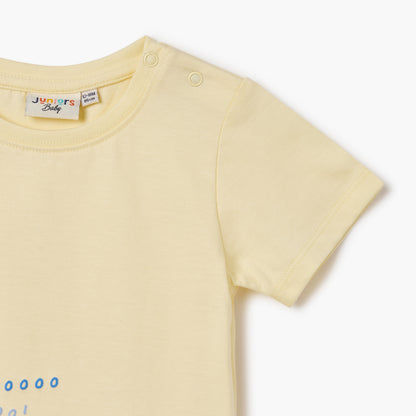 Juniors Graphic Print T-shirt with Button Closure