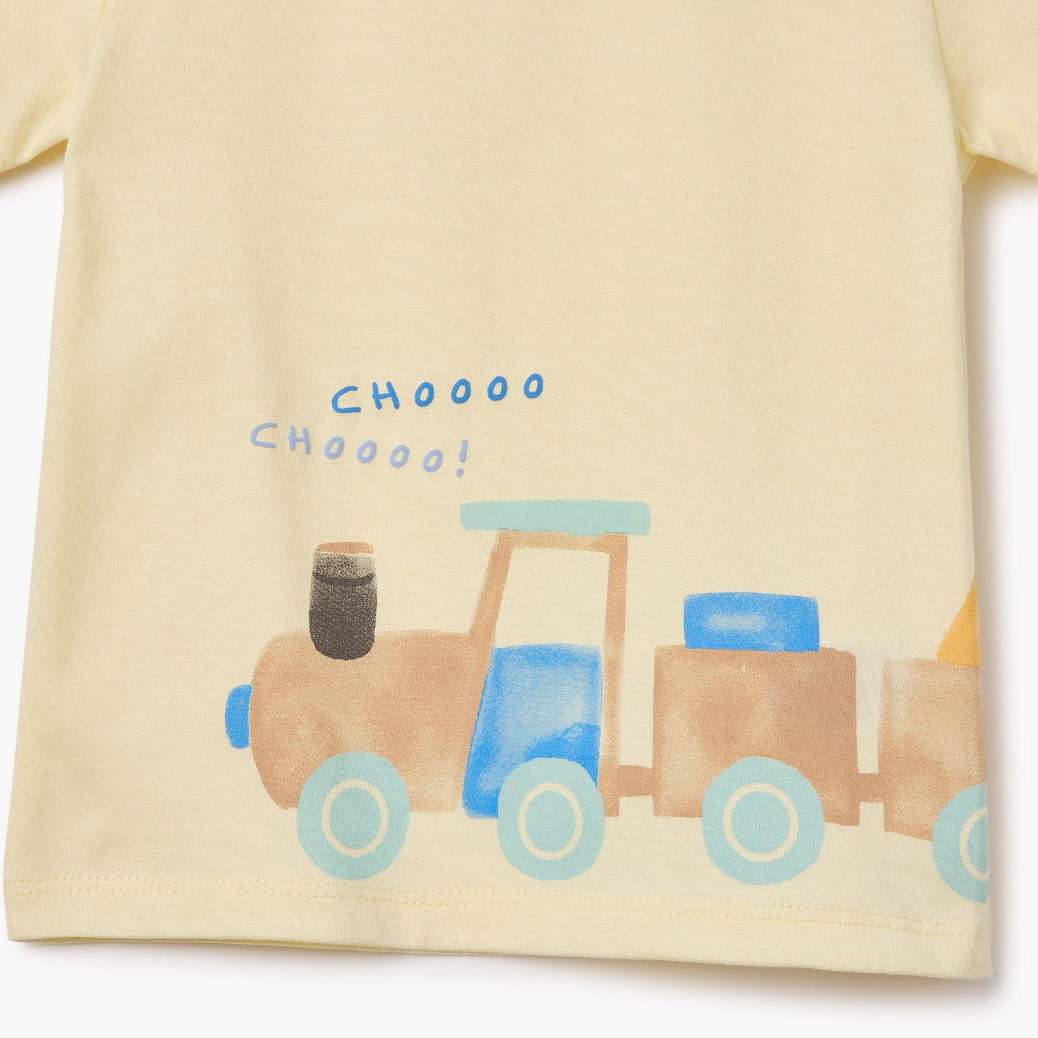 Juniors Graphic Print T-shirt with Button Closure