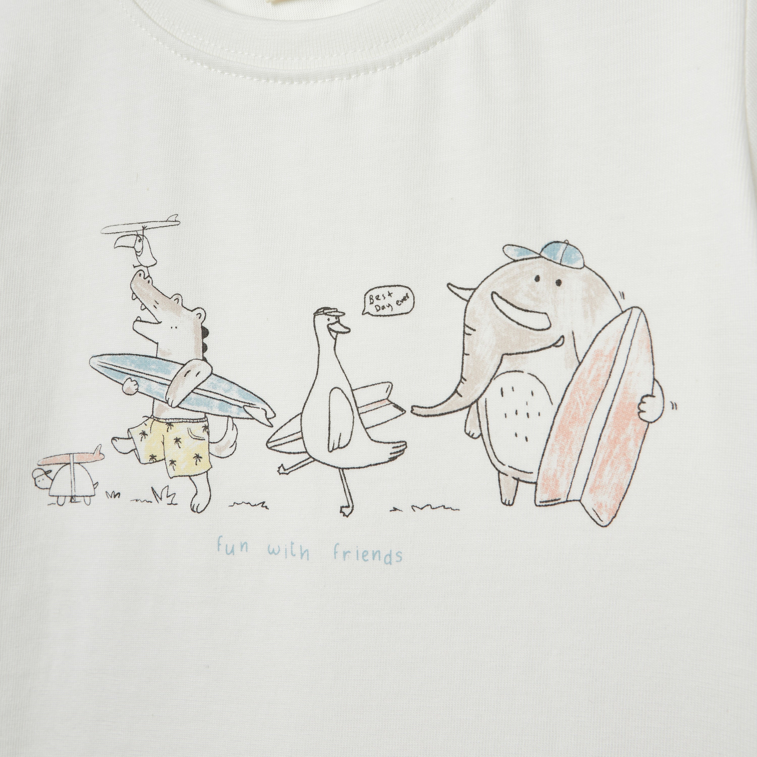 Juniors Printed T-shirt with Short Sleeves