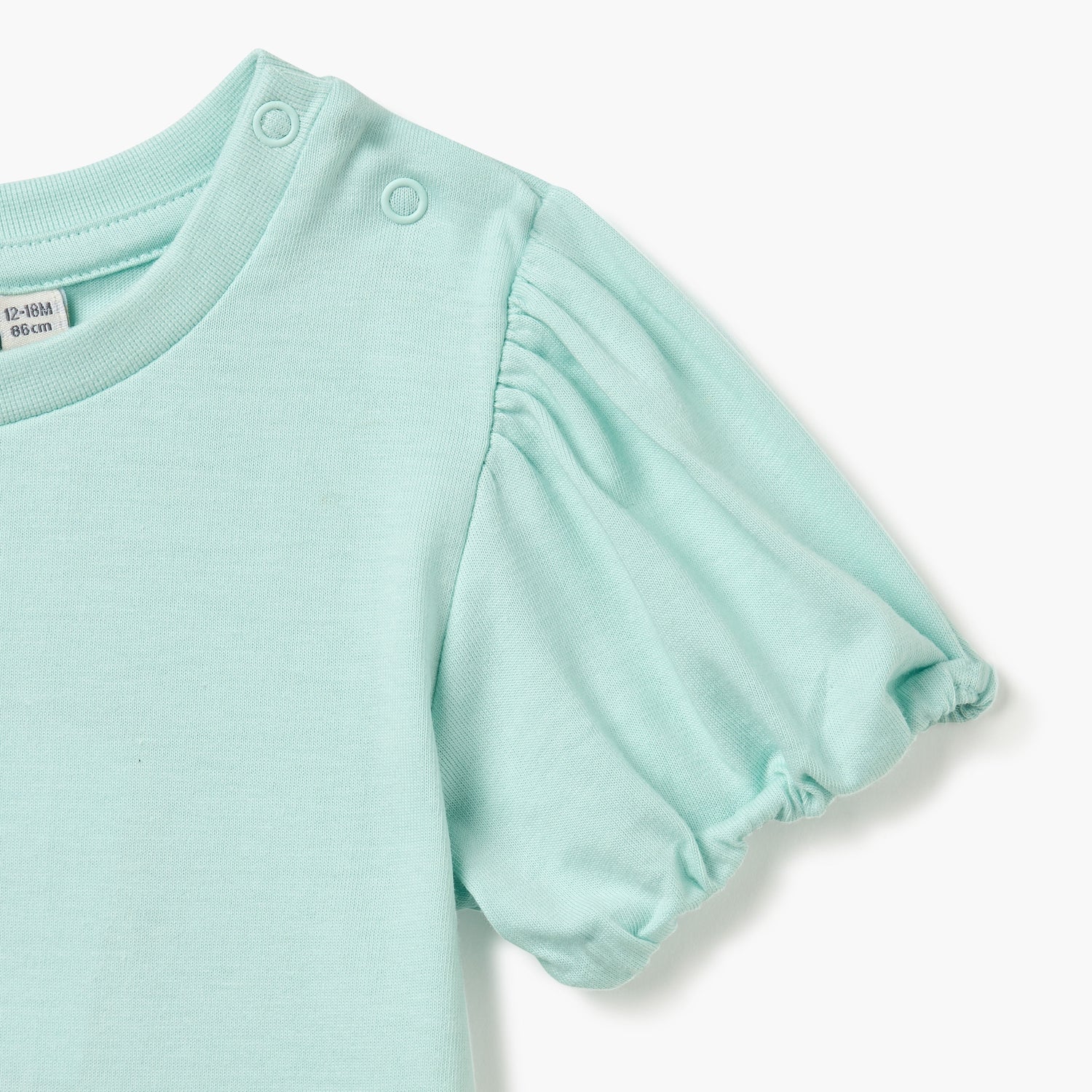 Juniors Swan Applique T-shirt with Short Sleeves