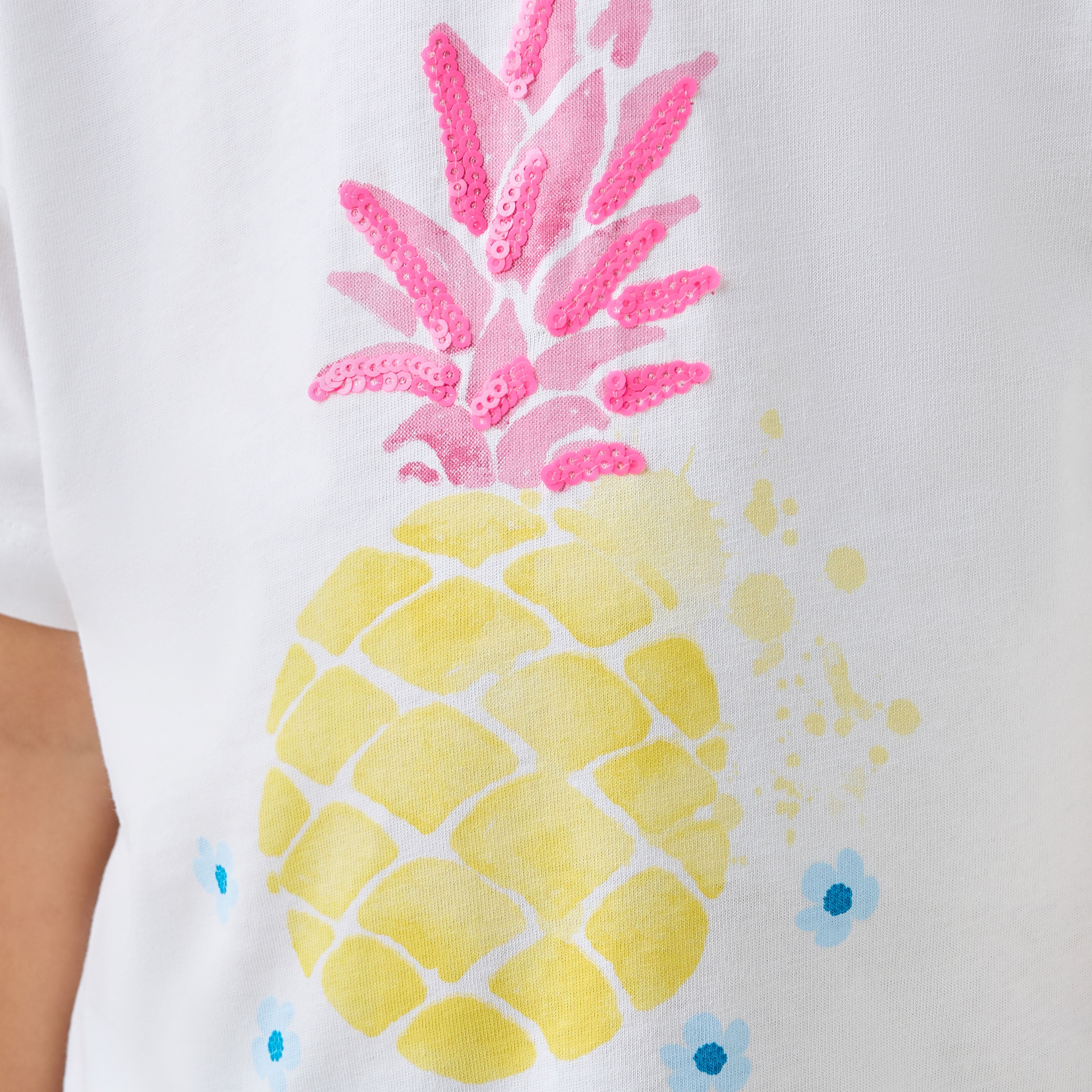 Juniors Graphic Print Crew Neck T-shirt with Short Sleeves