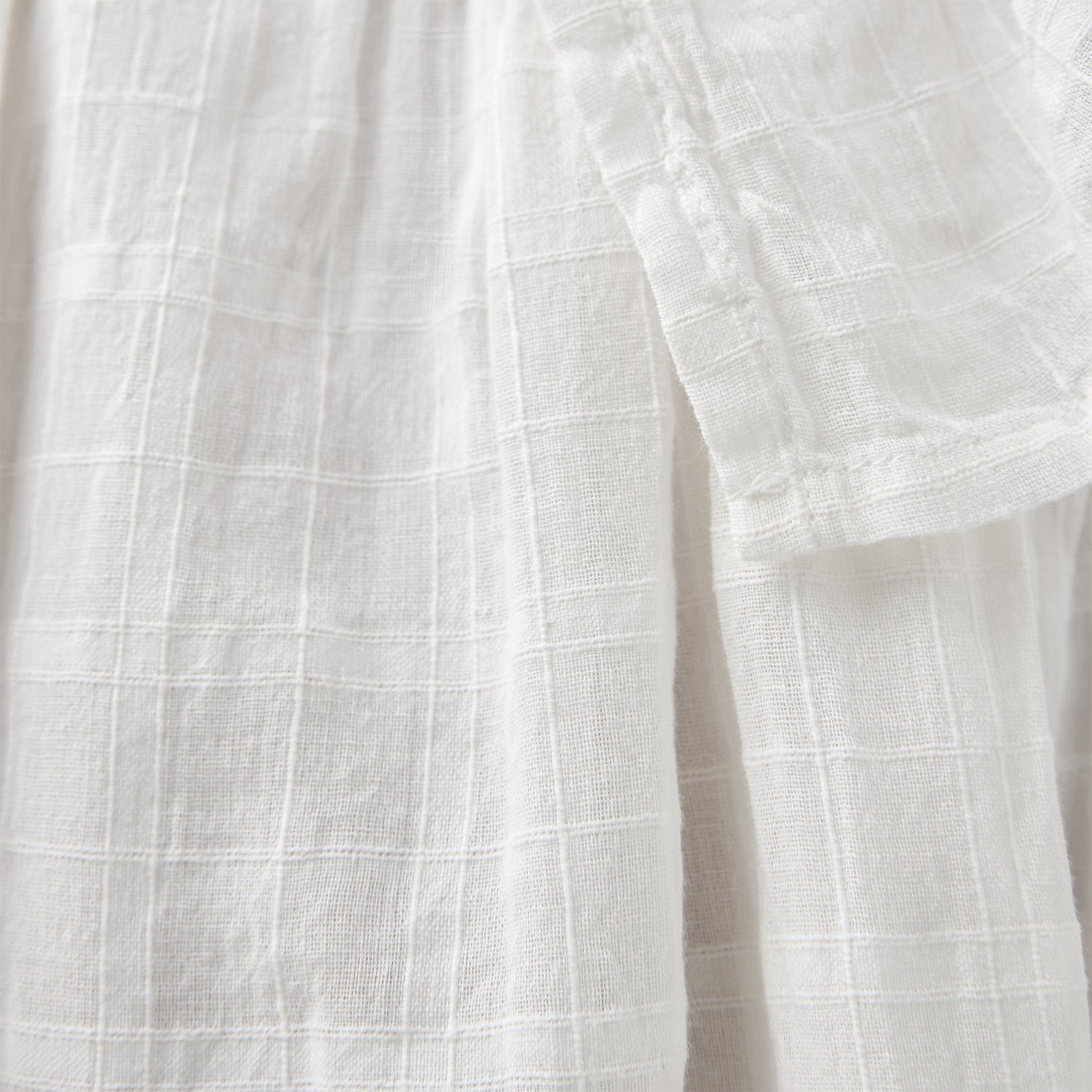 Juniors Checked Sleeveless Dress with Ruffle Detail