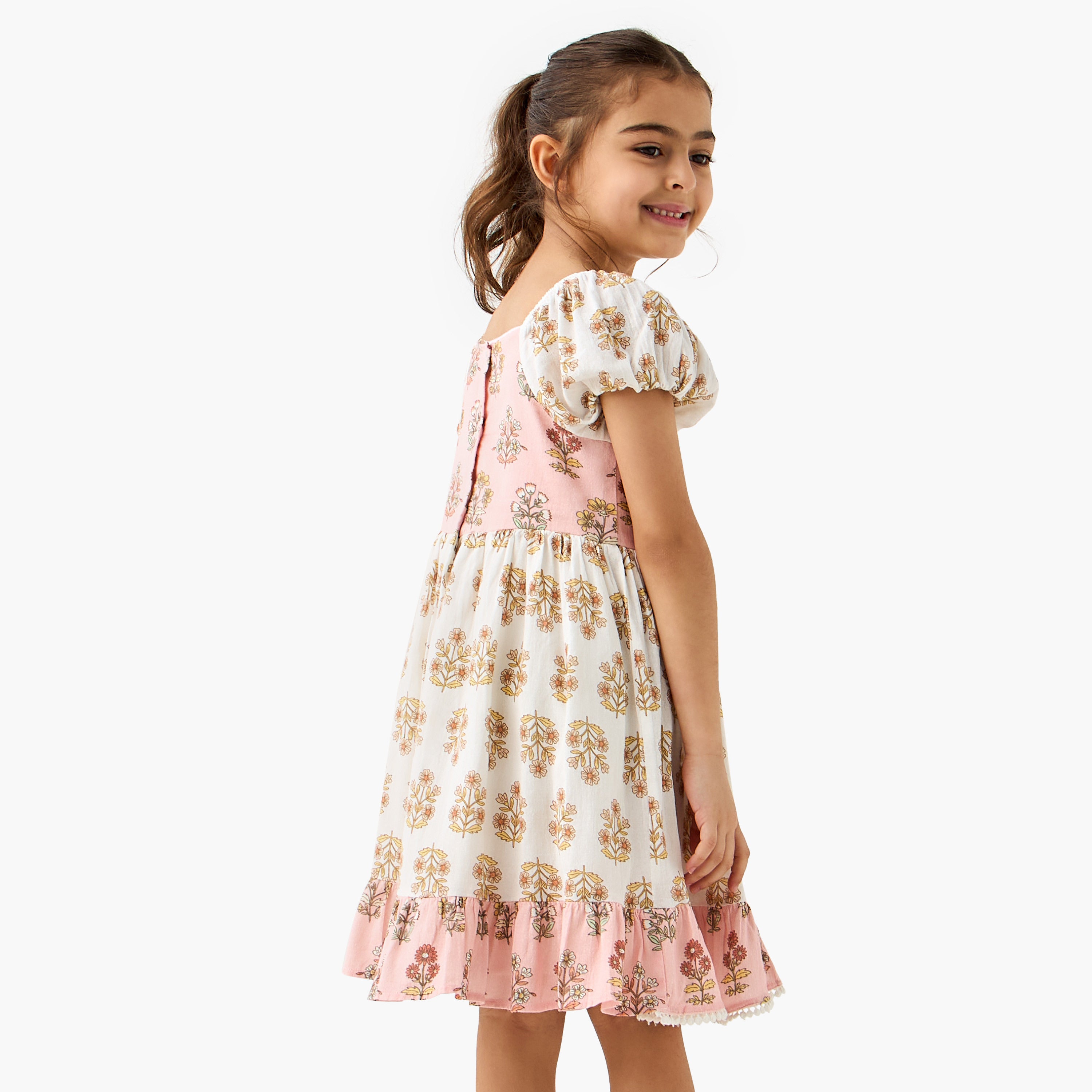 Juniors All-Over Floral Print Dress with Puff Sleeves