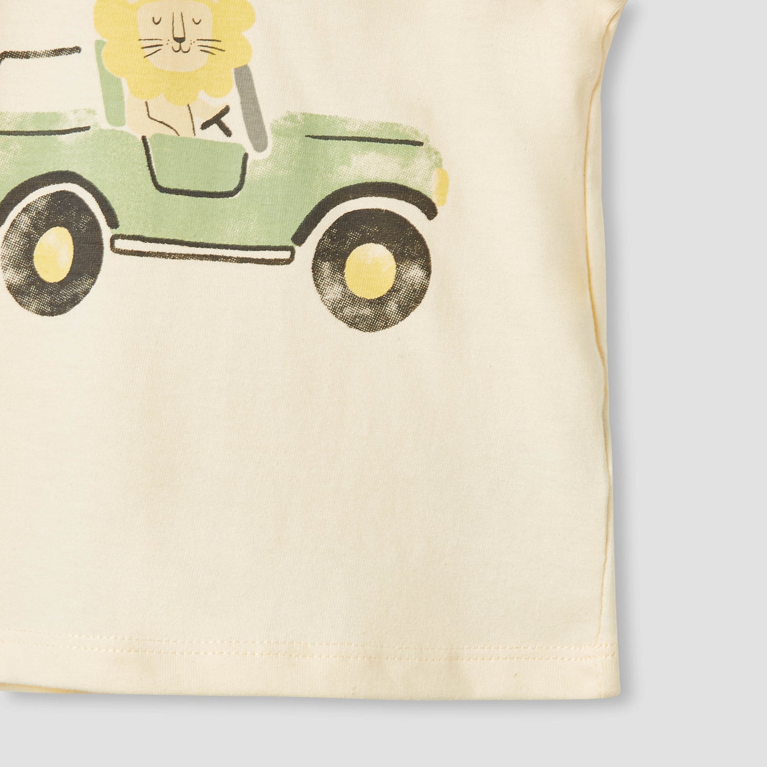 Juniors Printed T-shirt with Short Sleeves