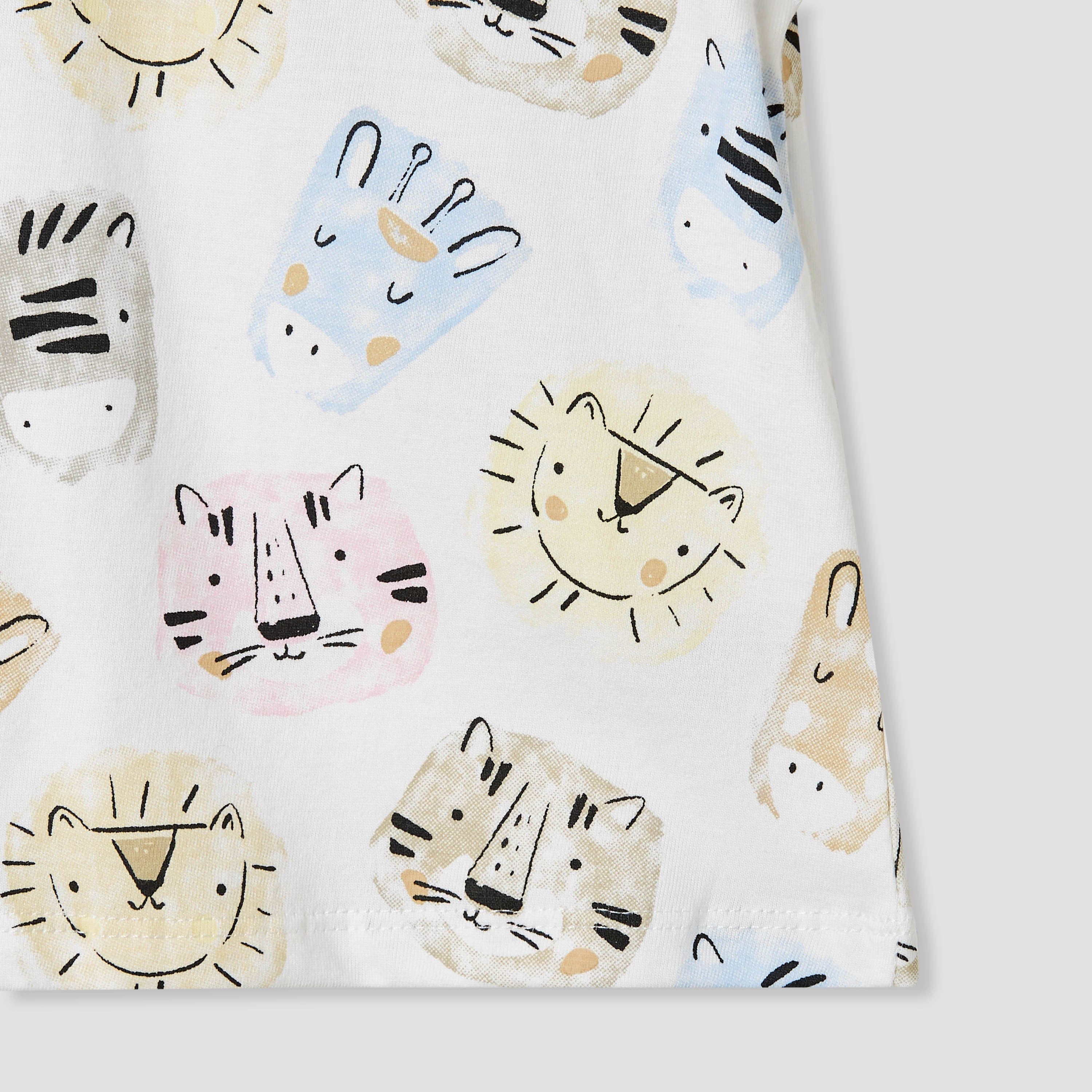 Juniors Tiger Print T-shirt with Short Sleeves