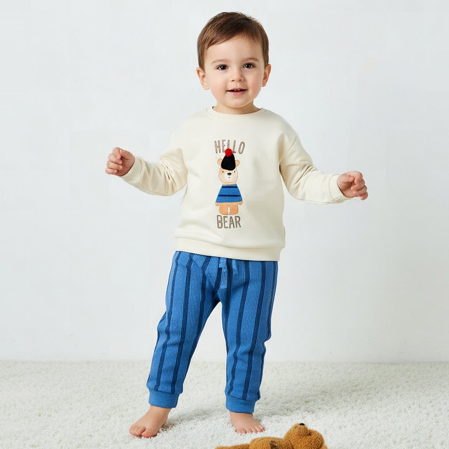 Juniors Boys Sweatshirt and Pants Set with Bear Applique - Cotton - Long Sleeves - Crew Neck