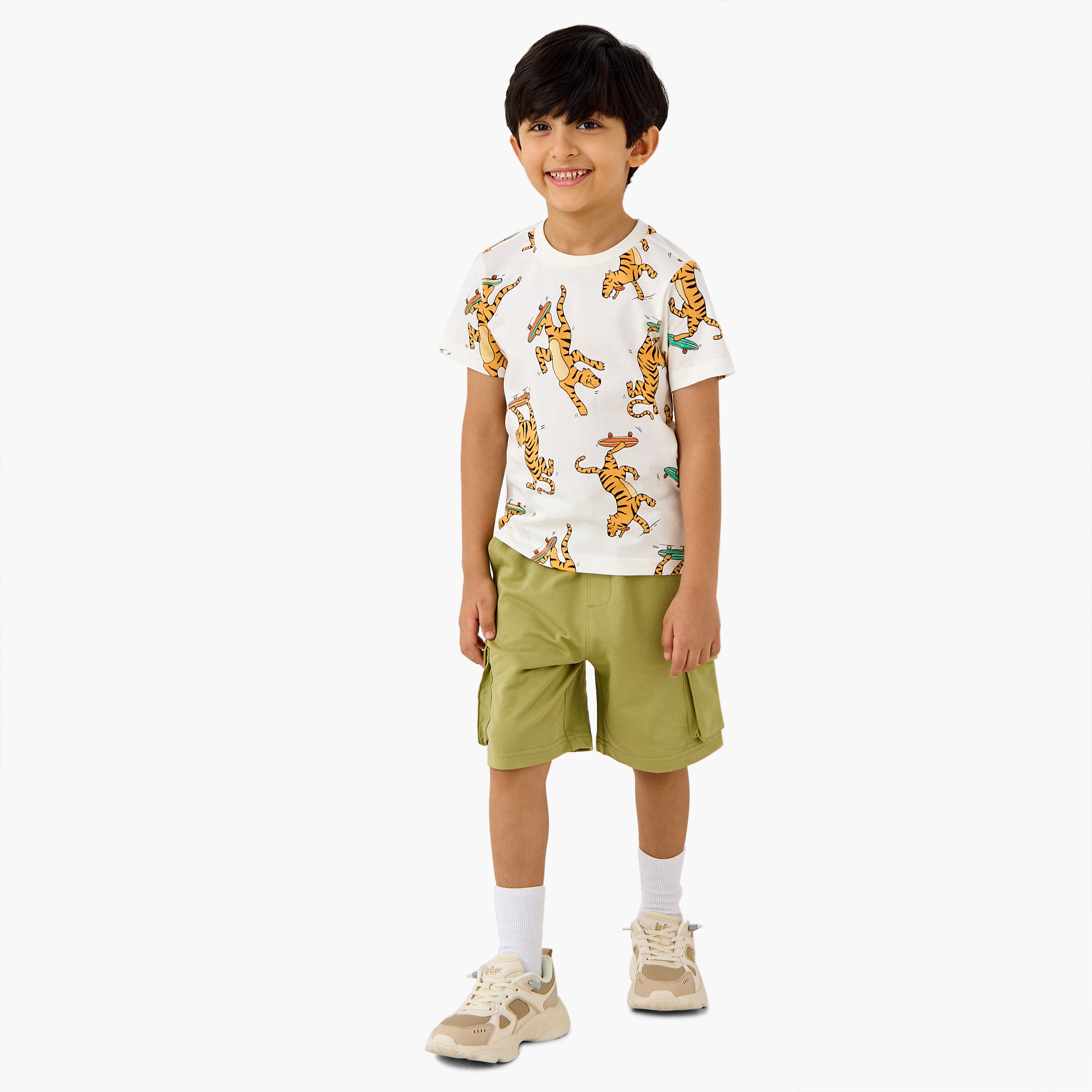 Juniors All-Over Tiger Print T-shirt with Crew Neck