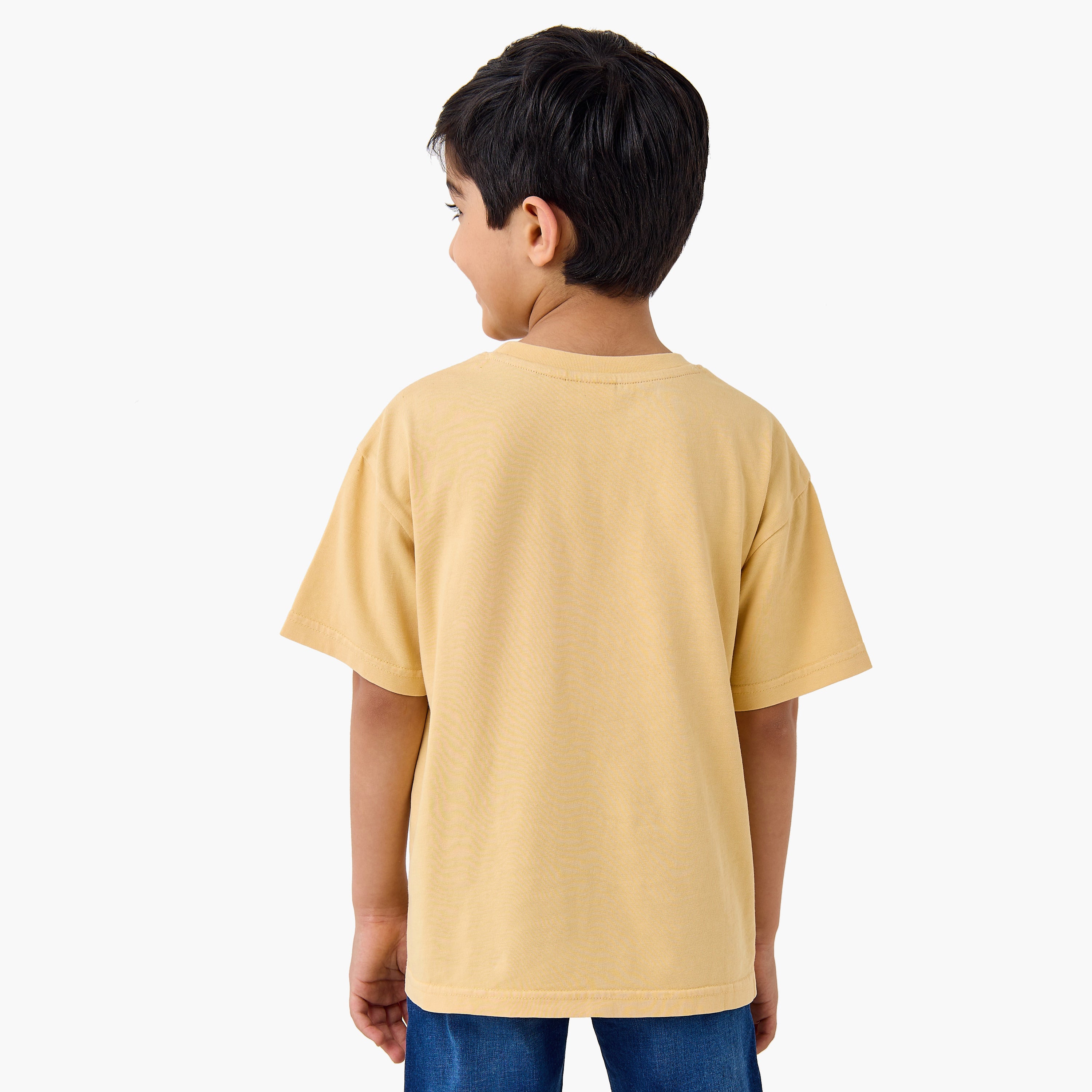 Juniors Solid T-shirt with Short Sleeves and Flap Pocket