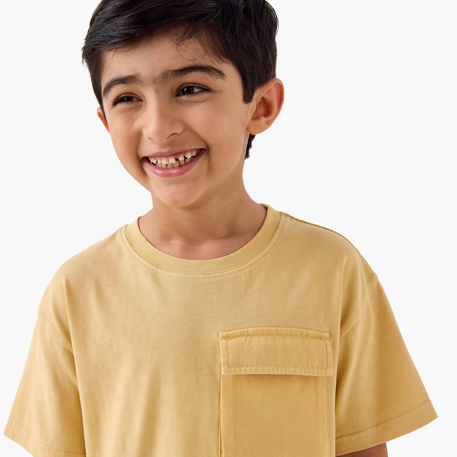 Juniors Solid T-shirt with Short Sleeves and Flap Pocket