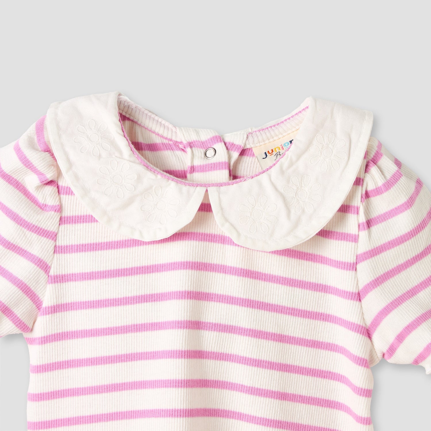 Set of 3 Juniors Round Neck Sleeveless T-shirts with Print