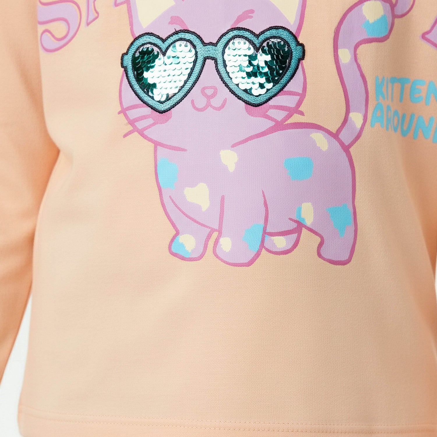 Juniors Crew Neck Long Sleeves T-shirt with Cat Print