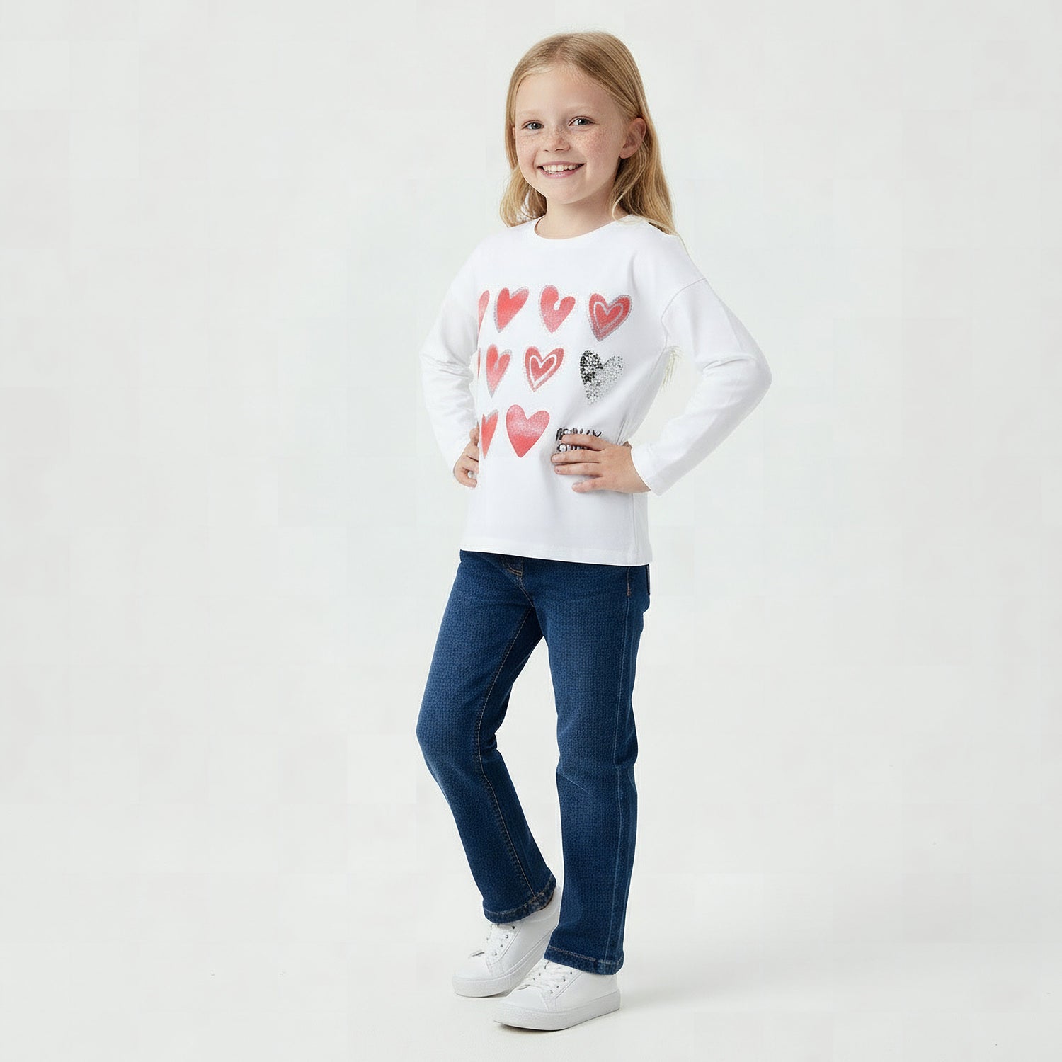 Juniors Crew Neck Long Sleeves T-shirt with Heart Print