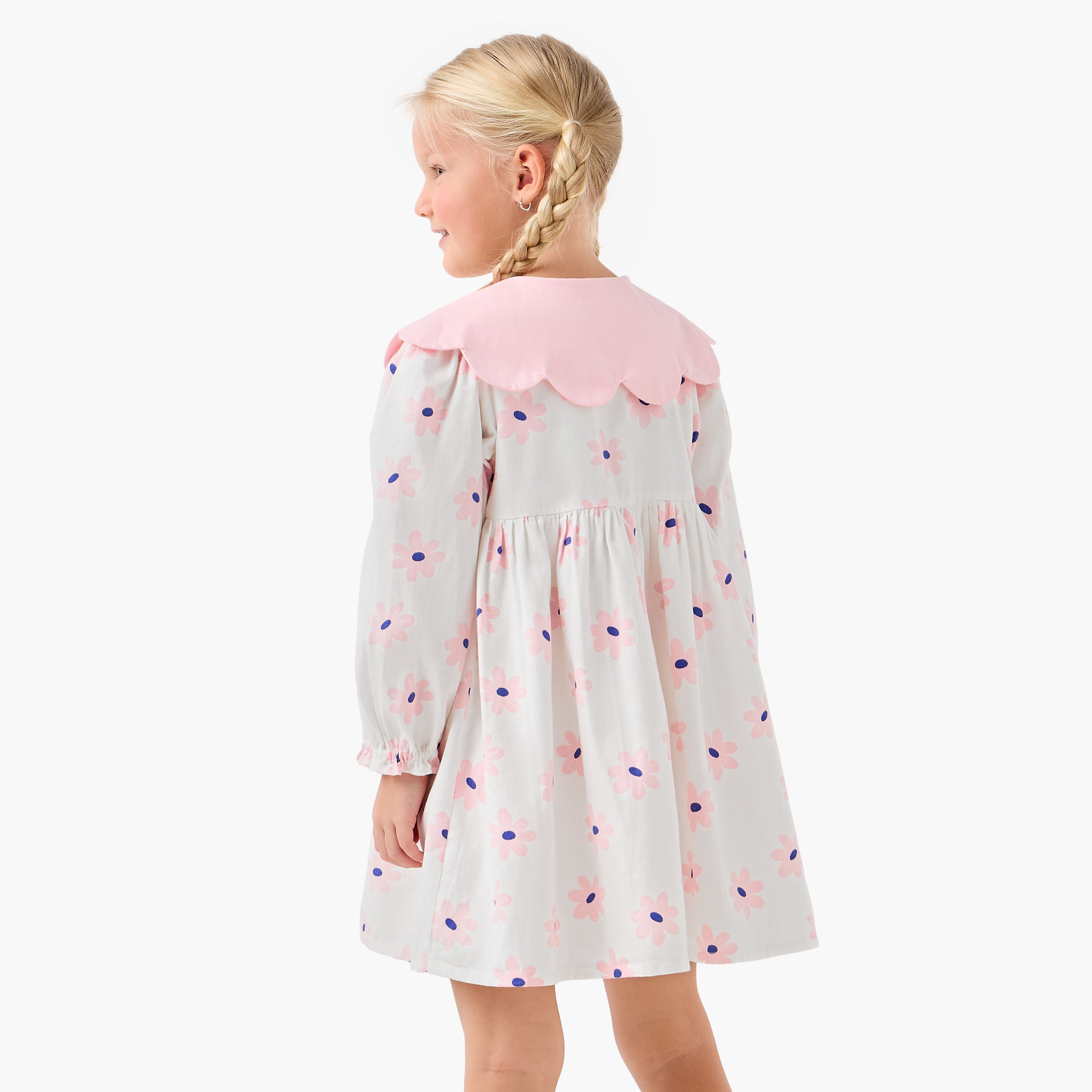 Juniors Peter Pan Collar Long Sleeves Knee Length Dress with Heart Print