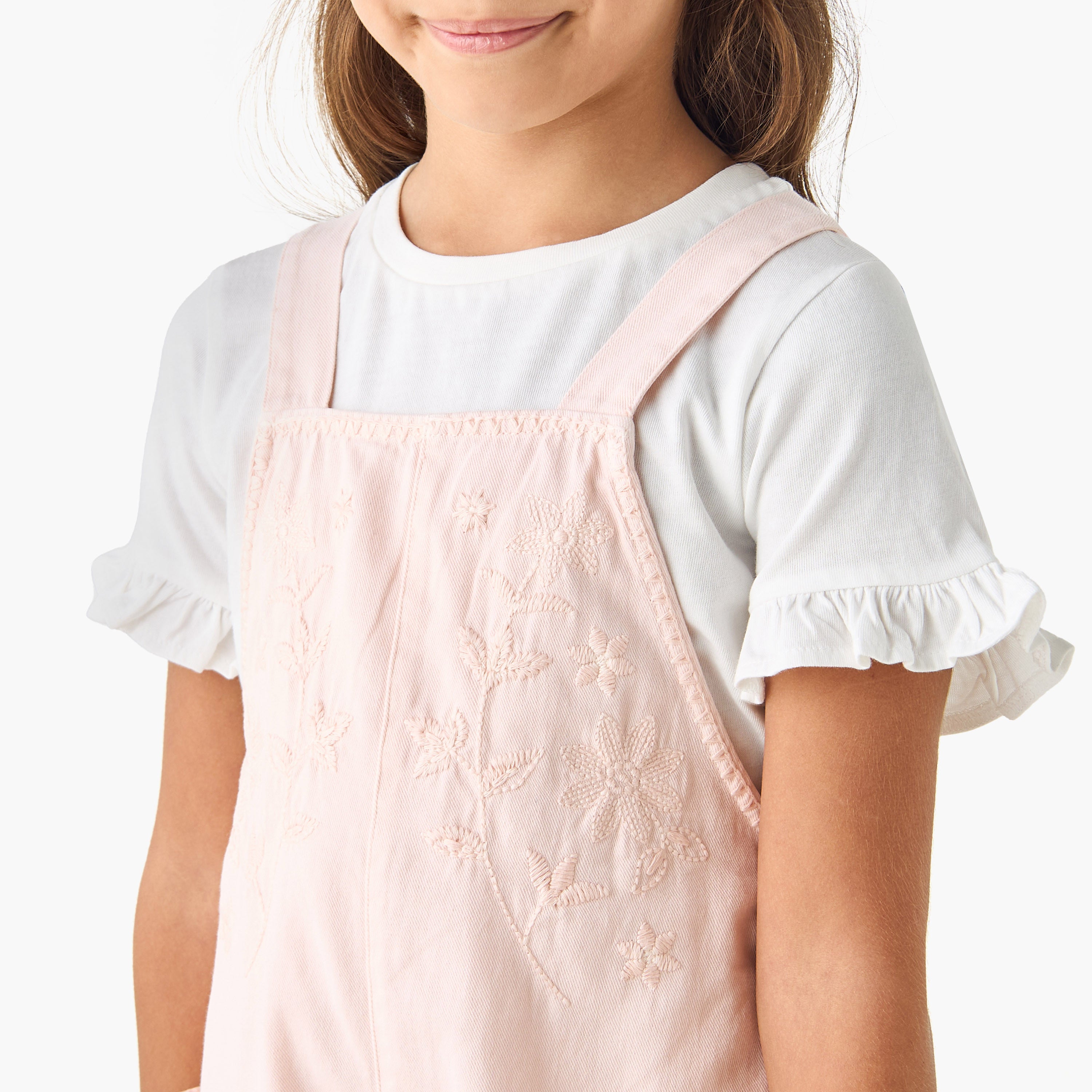 Juniors Solid T-shirt and Embroidered Dungaree Set