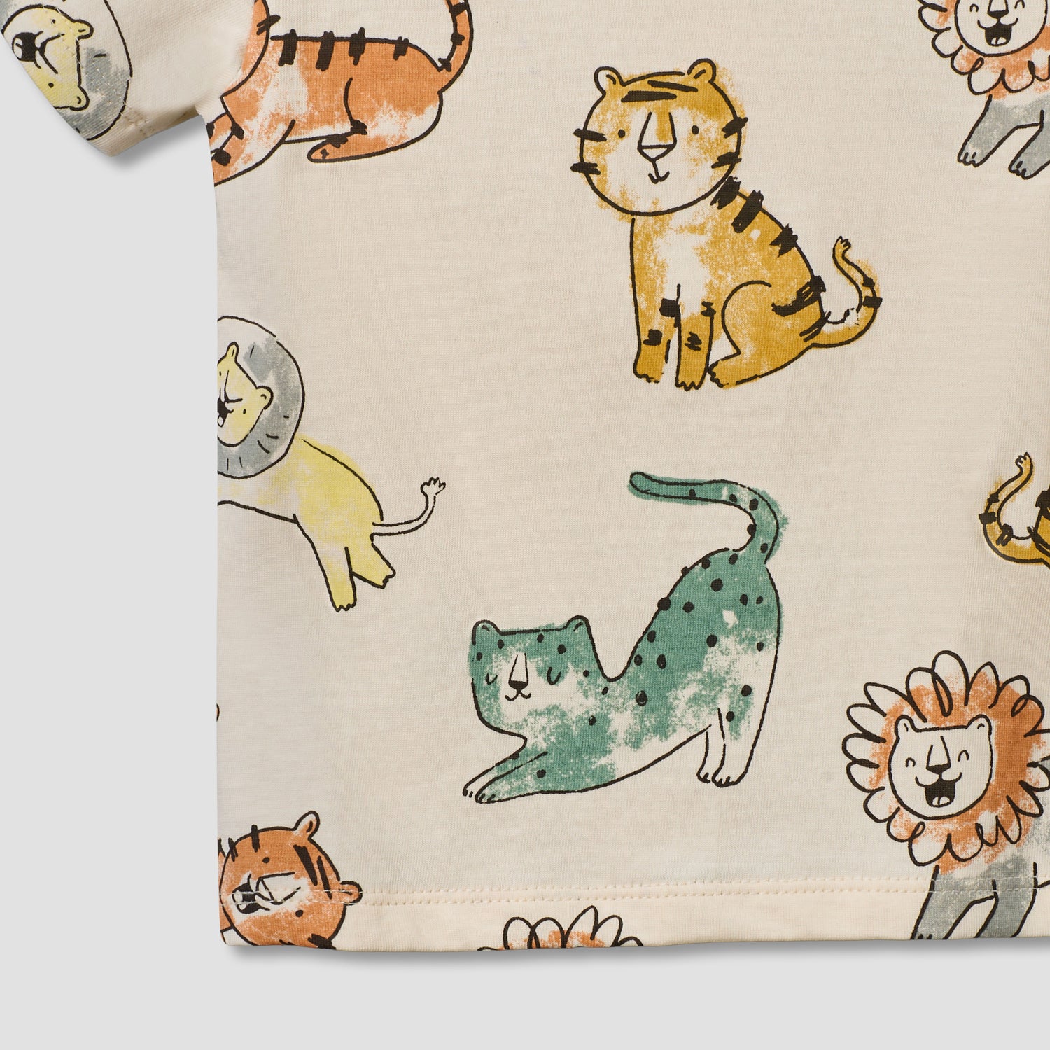 Juniors Crew Neck Short Sleeves T-shirt with Safari Print