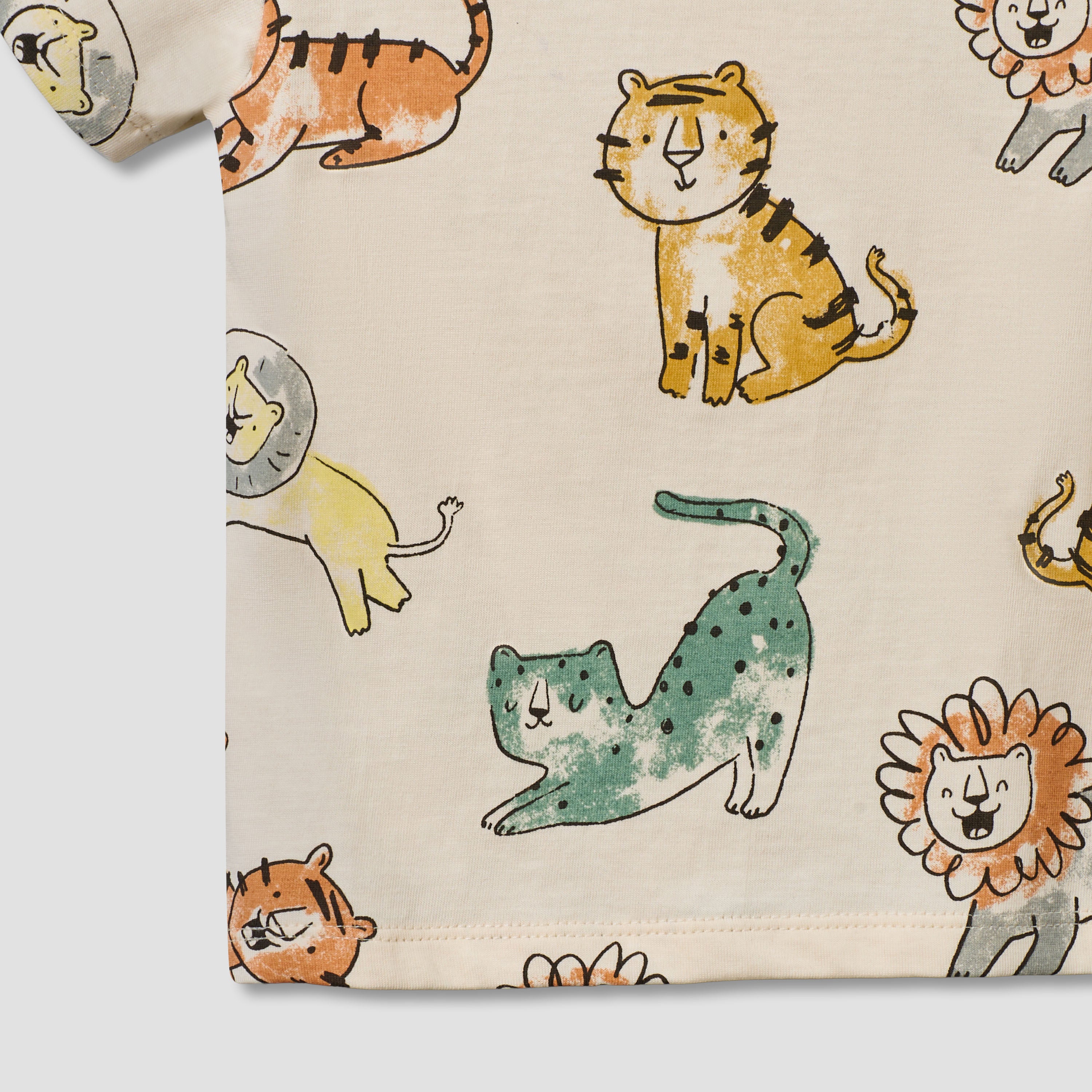 Juniors Crew Neck Short Sleeves T-shirt with Safari Print