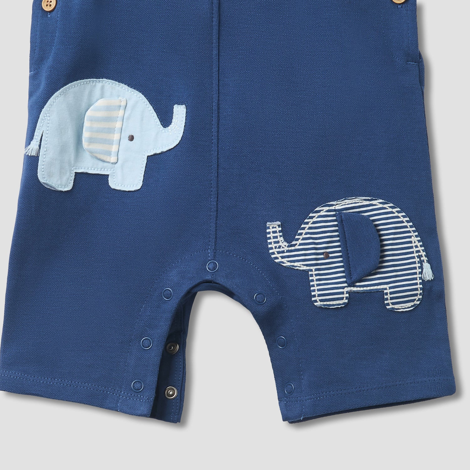 Juniors Crew Neck Short Sleeve T-shirt and Dungaree Set with Elephant Applique Detail