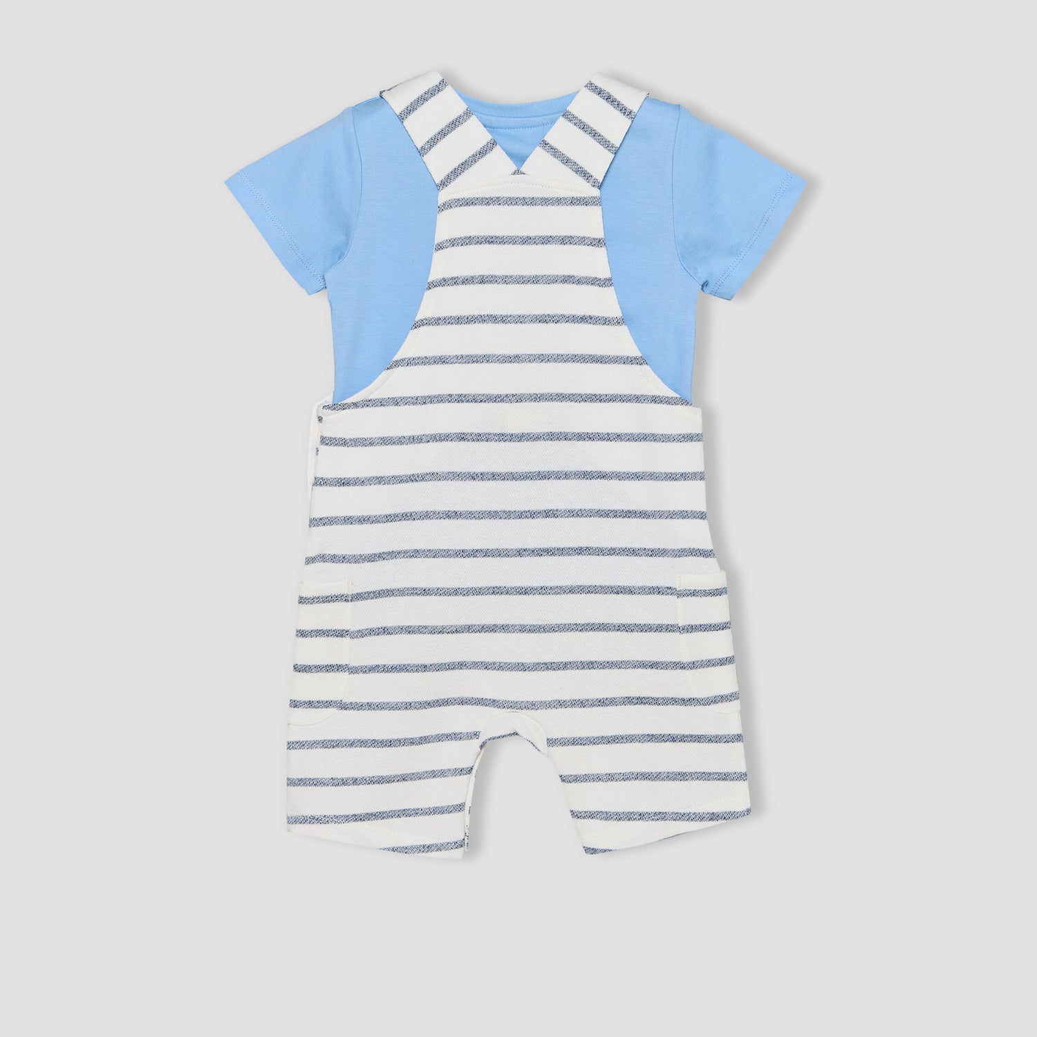 Juniors Crew Neck Short Sleeves T-shirt and Dungaree Set with Elephant Applique