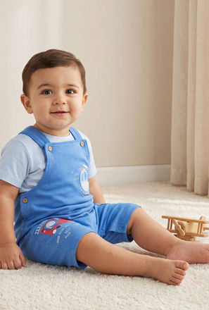 Juniors Crew Neck Short Sleeves T-shirt and Dungaree Set with Vehicle Applique