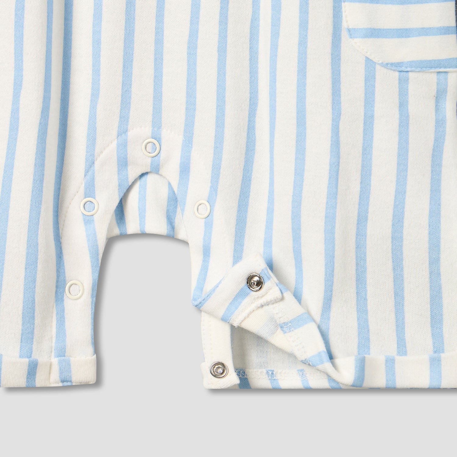 Juniors Crew Neck Short Sleeves Romper with Striped Lion Applique