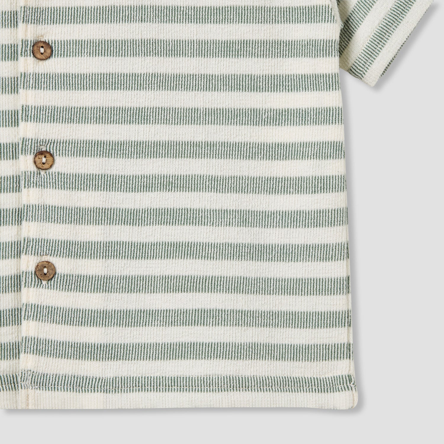 Juniors Short Sleeves Shirt with Stripes