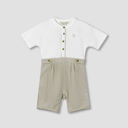 Juniors Henley Neck Short Sleeves Romper with Star Embroidered