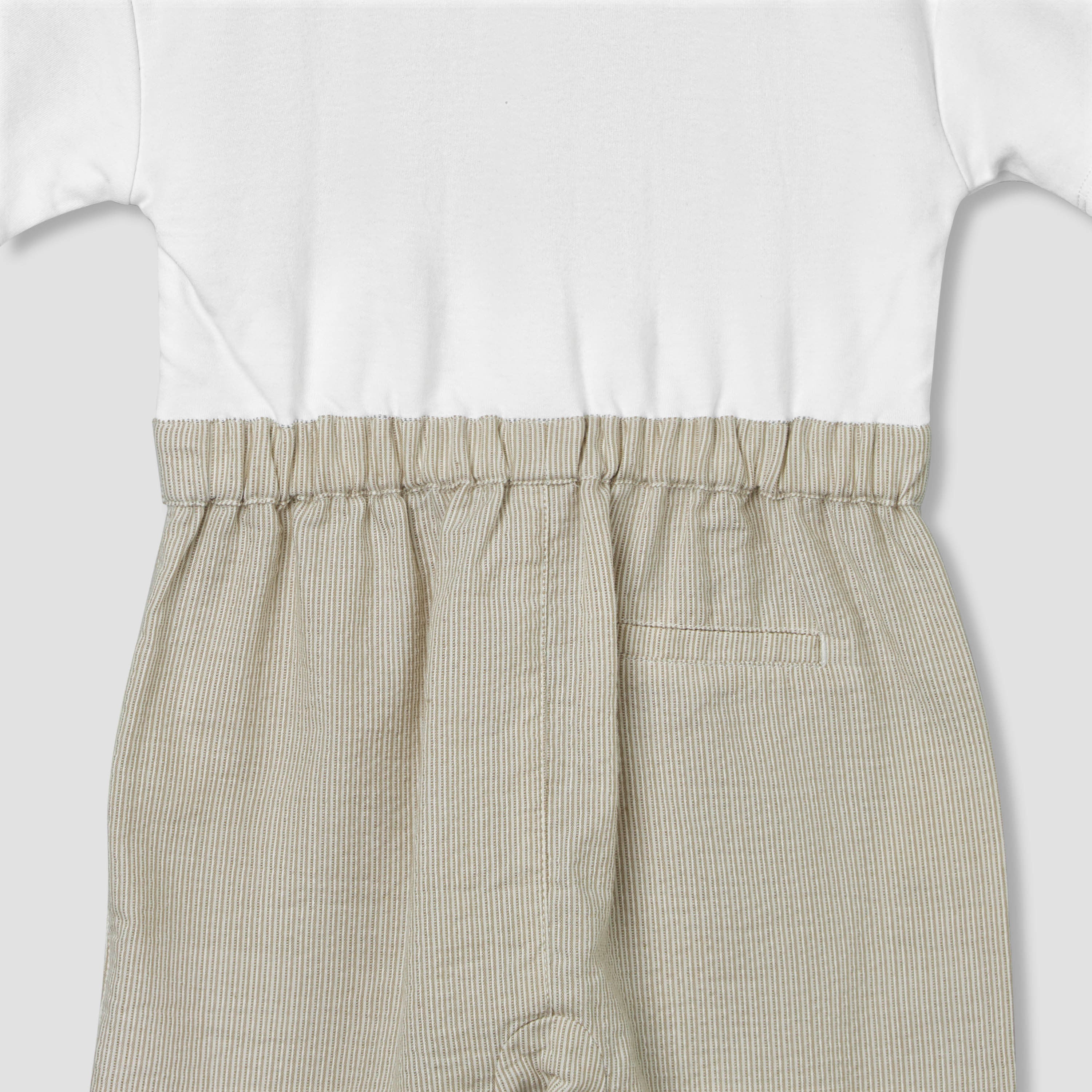 Juniors Henley Neck Short Sleeves Romper with Star Embroidered