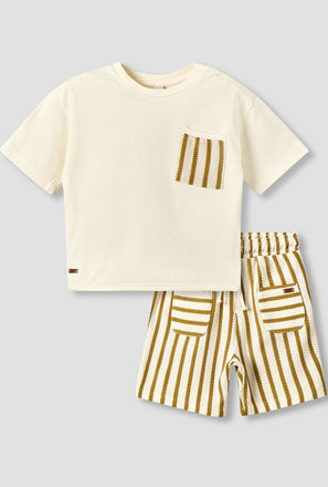 Giggles Crew Neck Short Sleeve T-shirt and Shorts Set with Button Closure