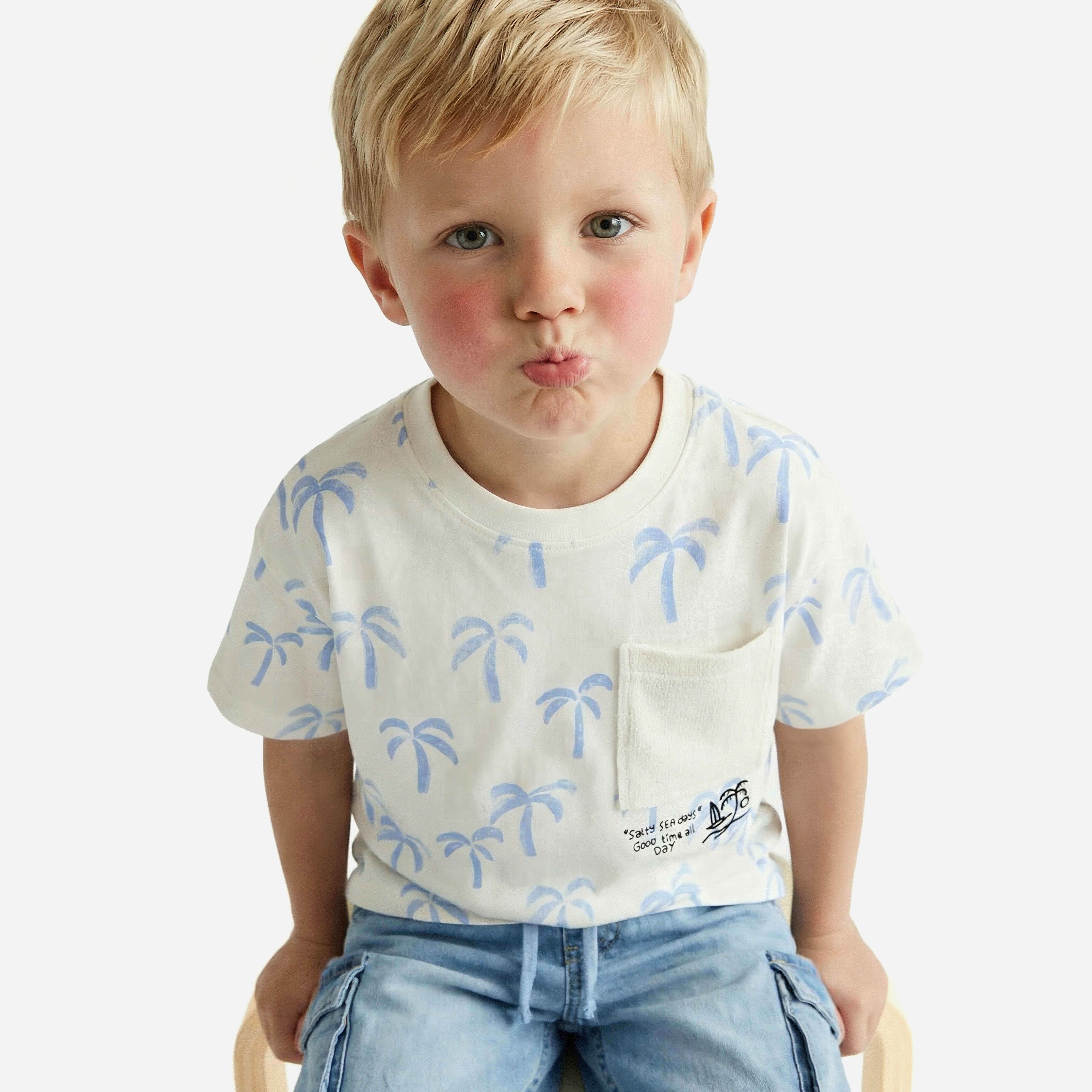 Juniors Crew Neck Short Sleeves T-shirt with Palm Tree Print