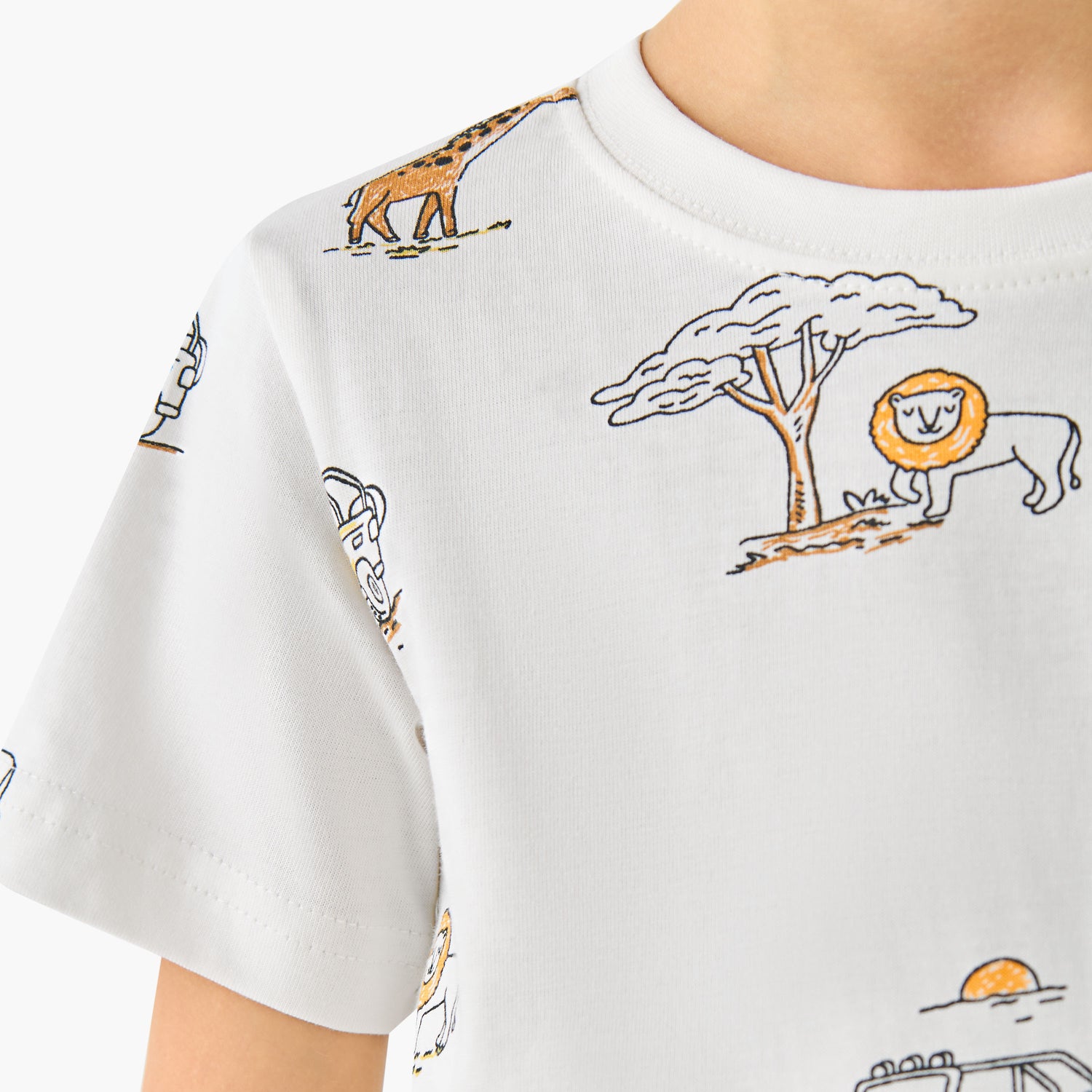 Juniors Crew Neck Short Sleeves T-shirt with Dinosaur Print