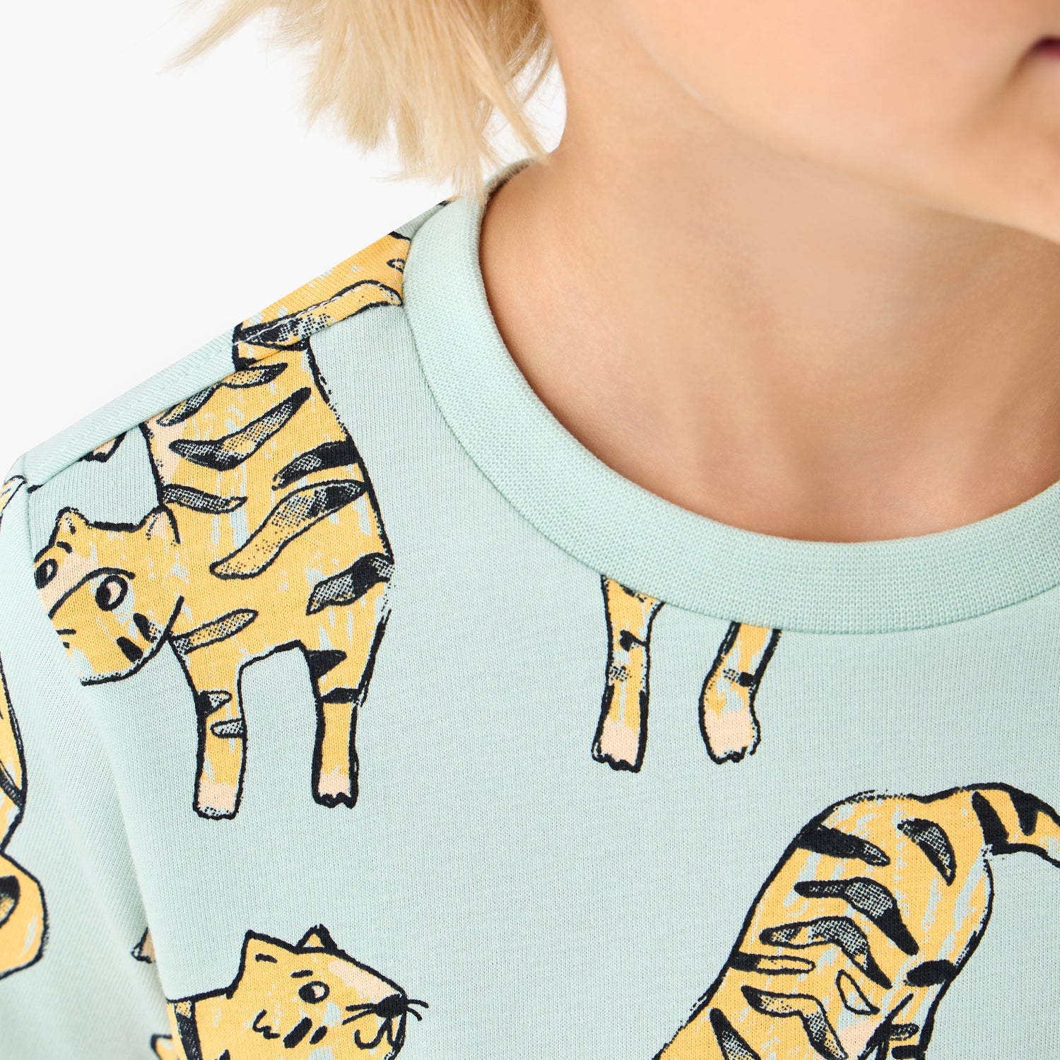 Juniors Crew Neck Short Sleeves T-shirt with Tiger Print